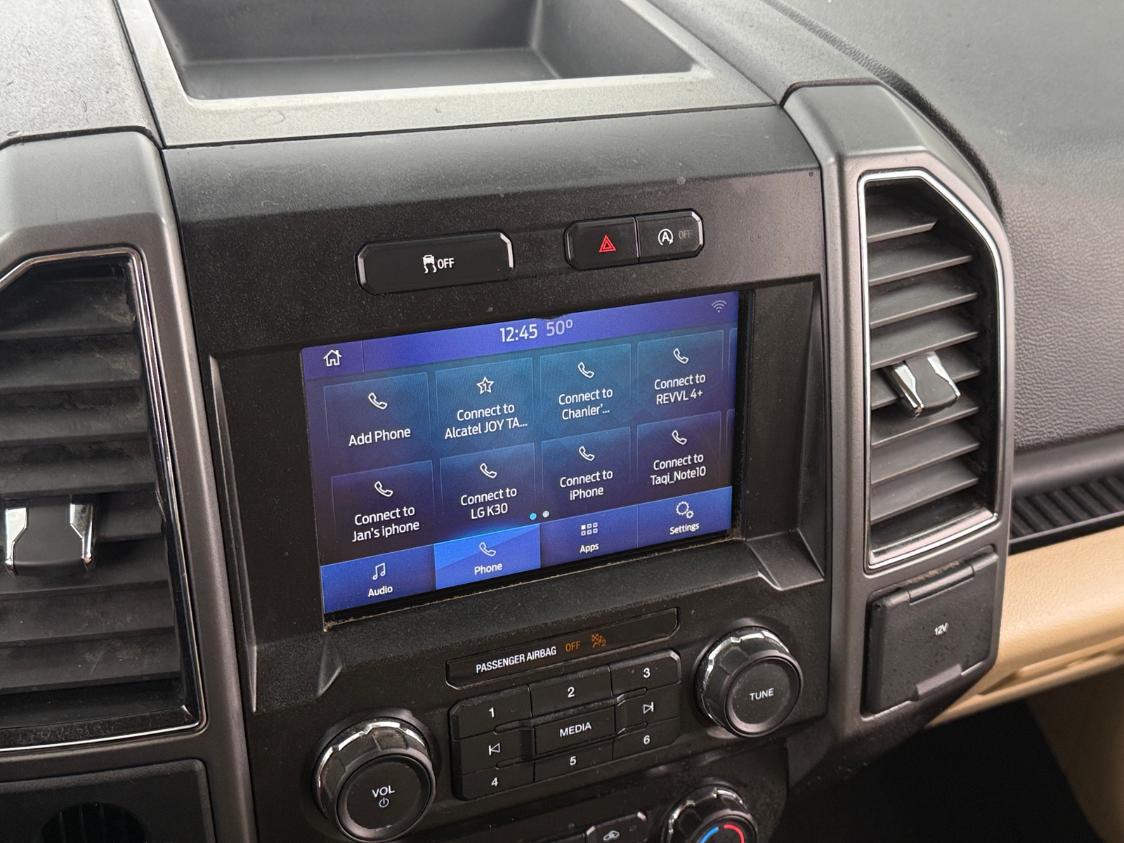 Thumbnail: 2020 Ford Econoline - 4