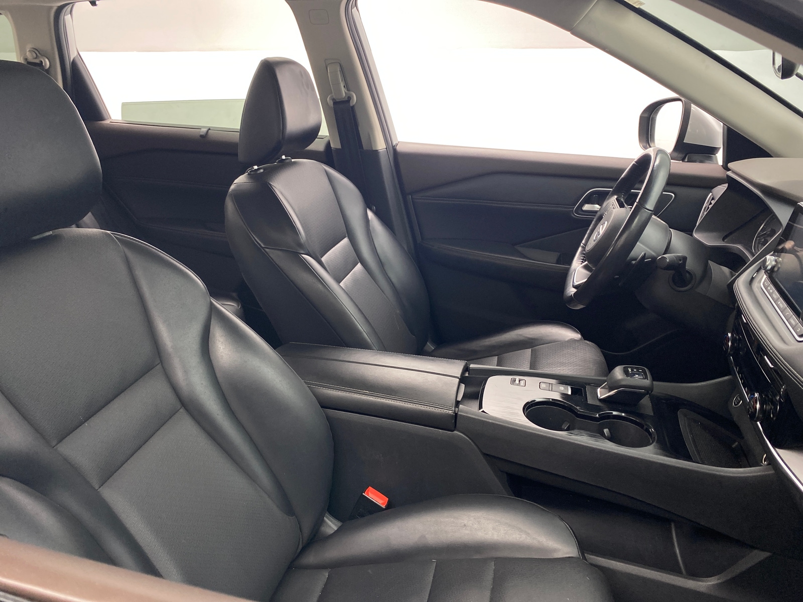 Thumbnail: 2021 Nissan Rogue - 2