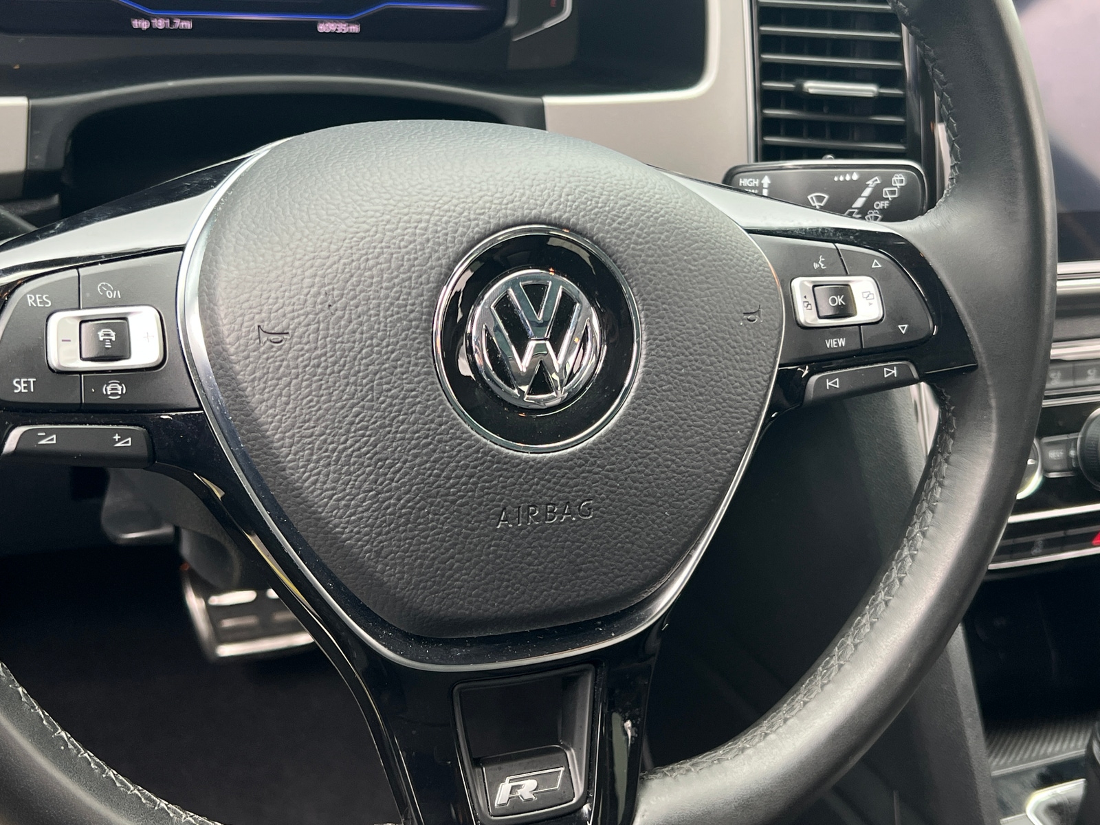 Thumbnail: 2019 Volkswagen Atlas - 4