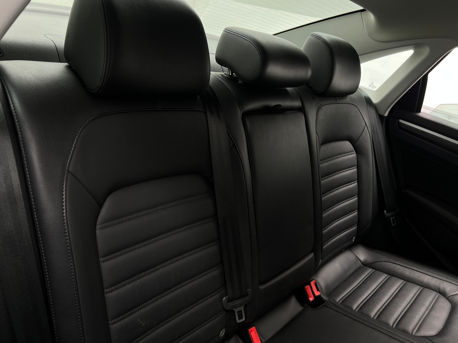 Thumbnail: 2017 Volkswagen Passat - 5