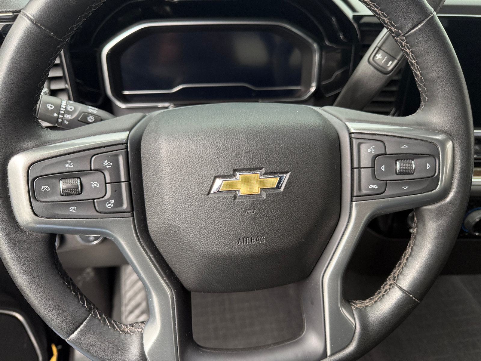 Thumbnail: 2023 Chevrolet Silverado 1500 - 5