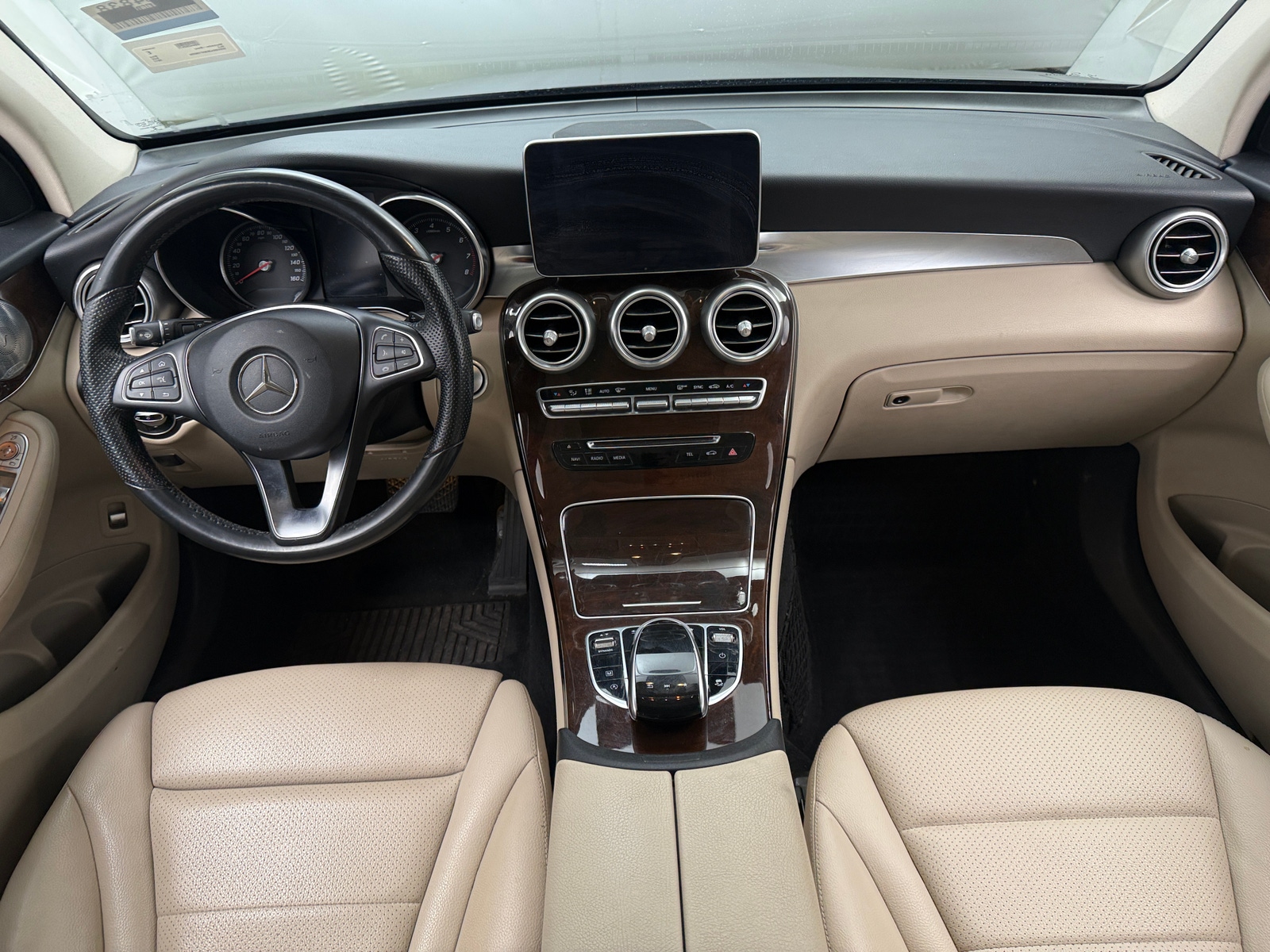 Thumbnail: 2017 Mercedes-Benz GLC - 2