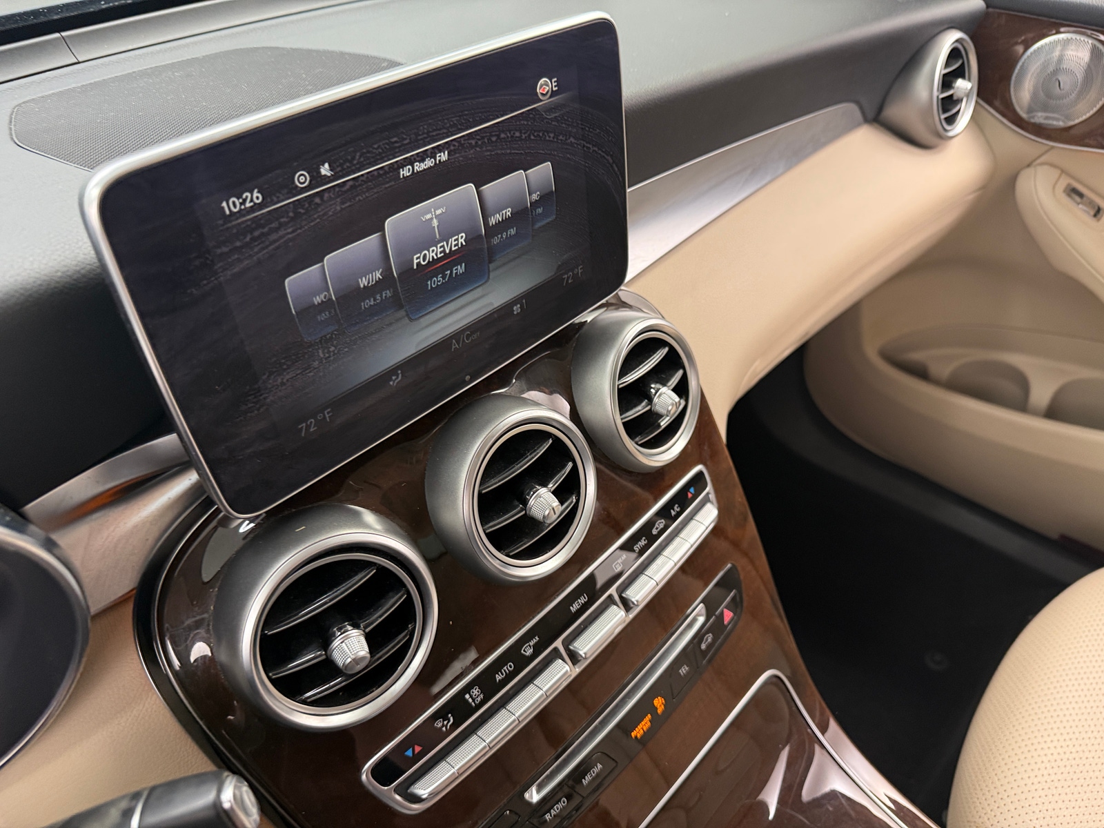 Thumbnail: 2017 Mercedes-Benz GLC - 3