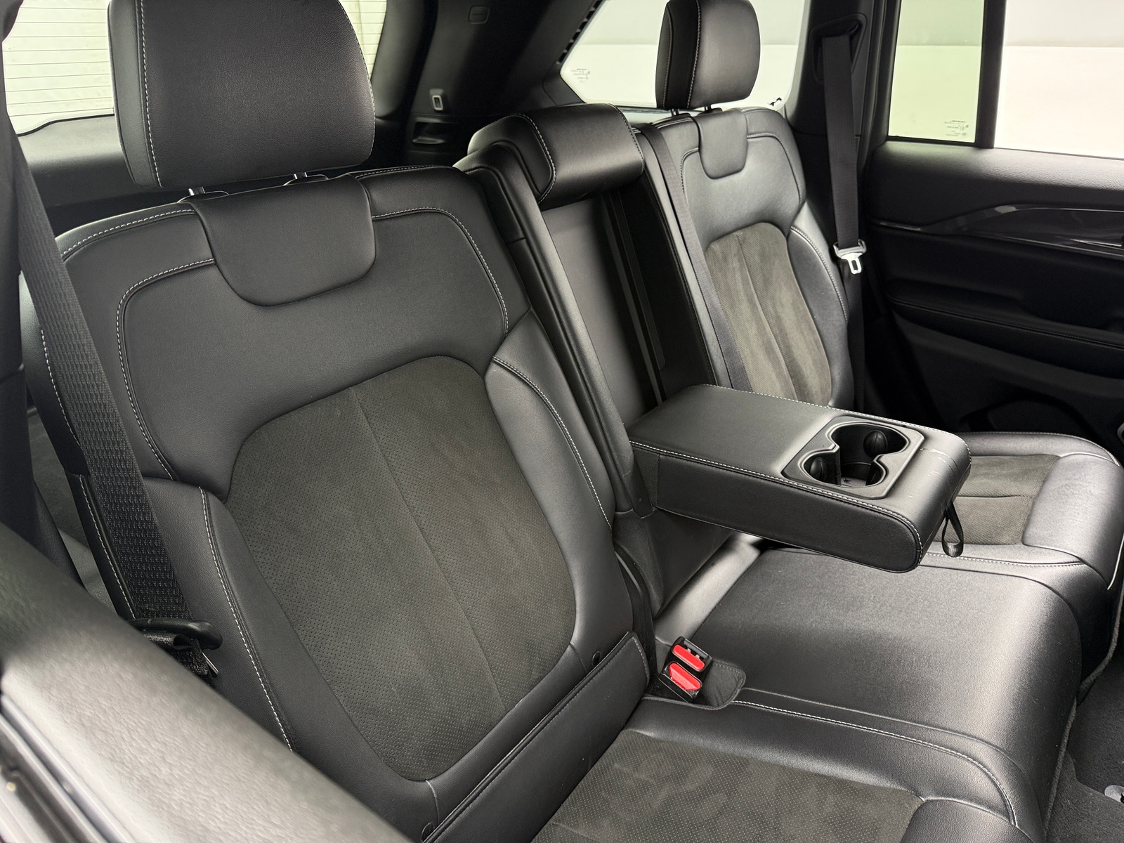 Thumbnail: 2022 Jeep Grand Cherokee - 5