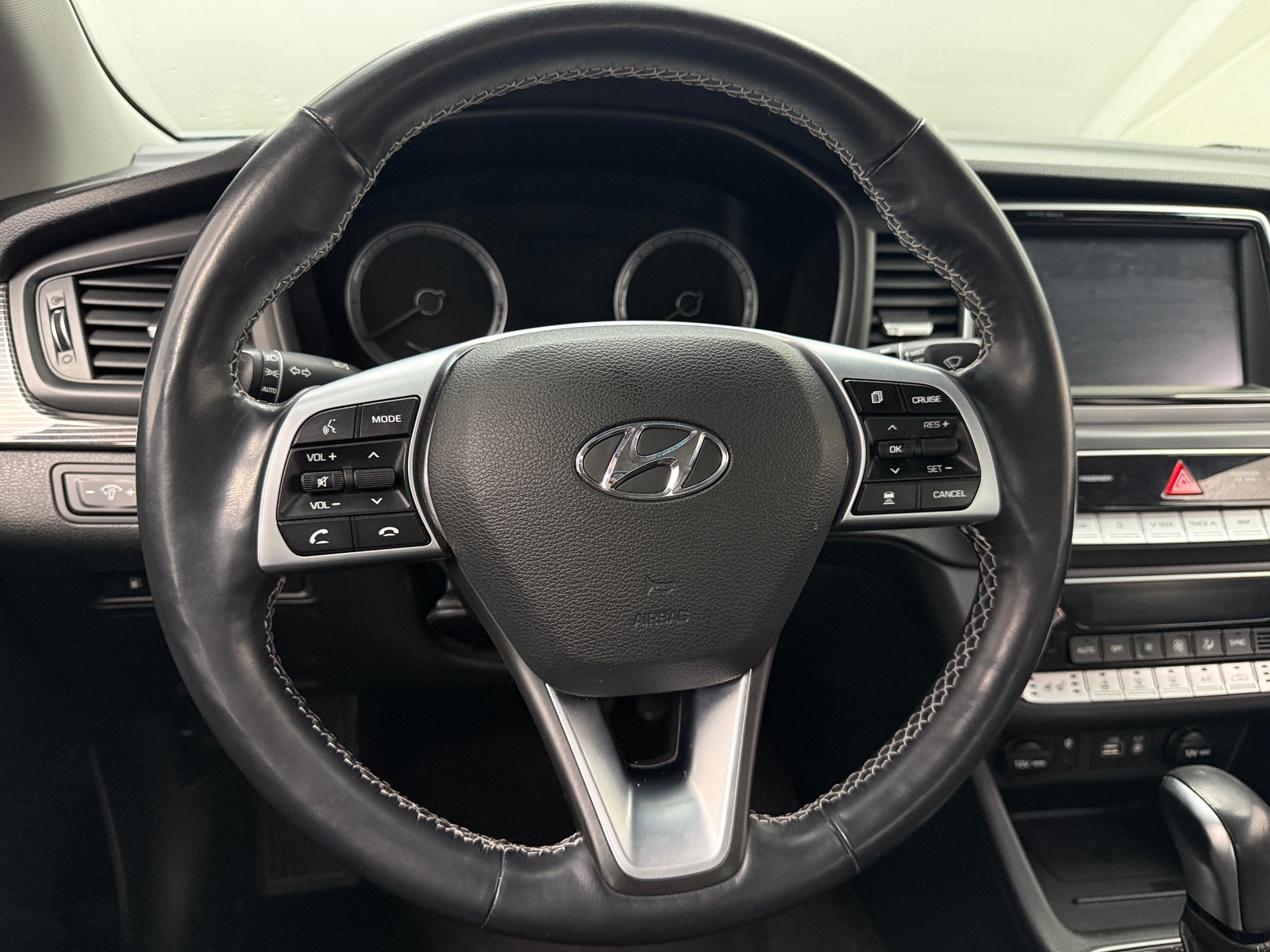 Thumbnail: 2019 Hyundai Sonata - 4