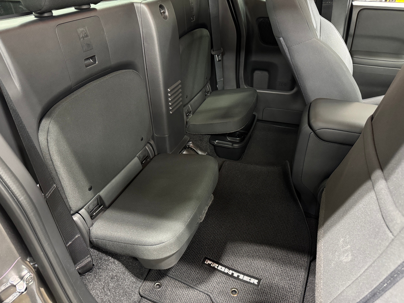 Thumbnail: 2024 Nissan Frontier - 6