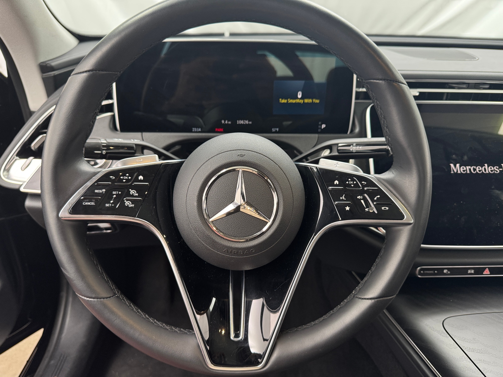 Thumbnail: 2025 Mercedes-Benz E-Class - 4