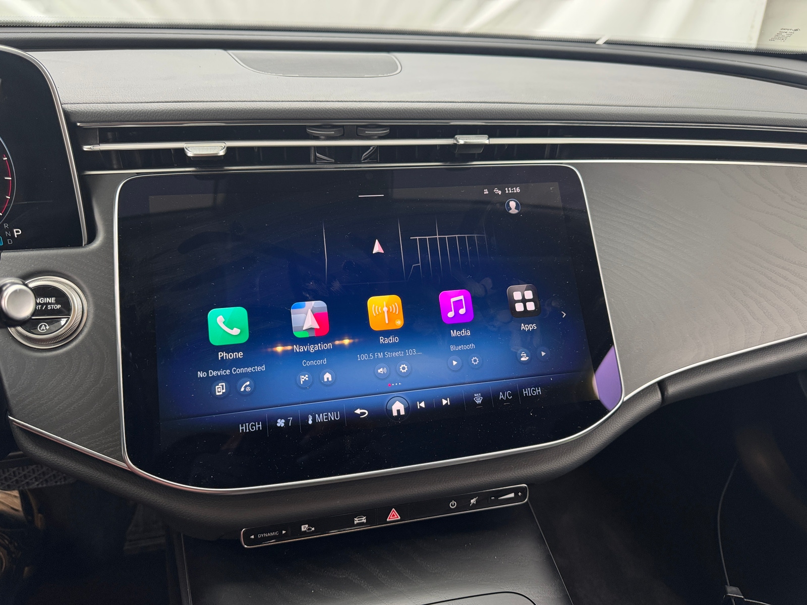 Thumbnail: 2025 Mercedes-Benz E-Class - 3