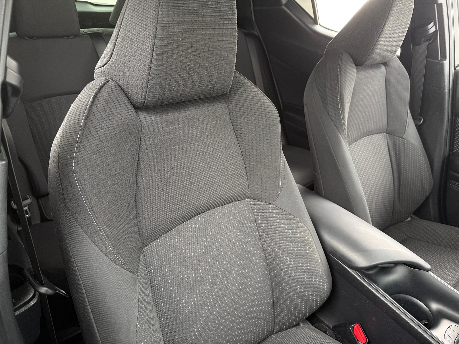 Thumbnail: 2018 Toyota C-HR - 2