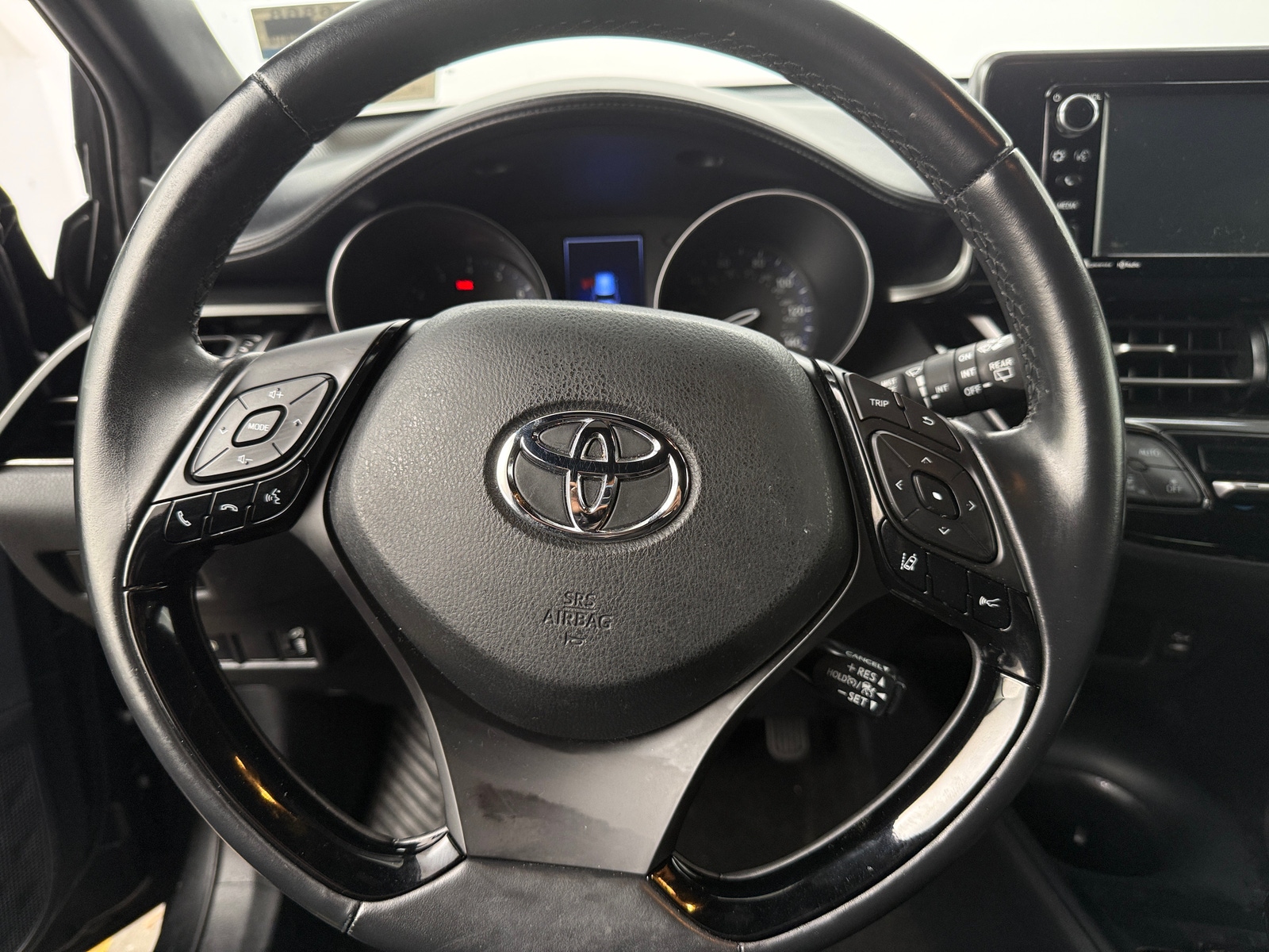 Thumbnail: 2018 Toyota C-HR - 5