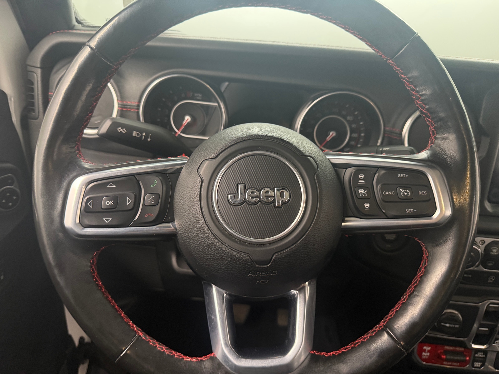 Thumbnail: 2020 Jeep Gladiator - 4