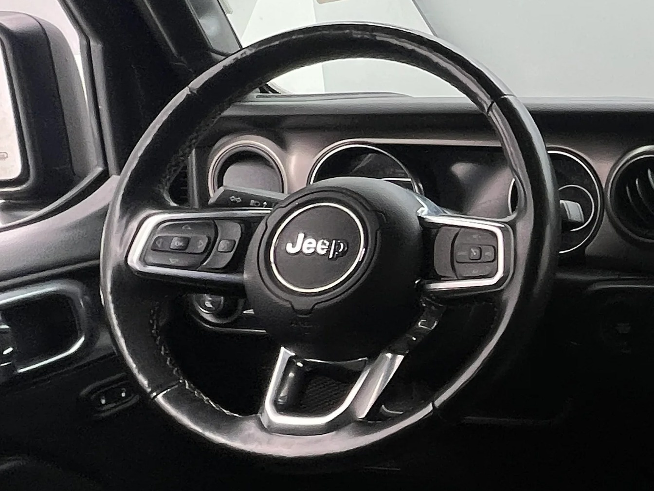 Thumbnail: 2020 Jeep Gladiator - 5