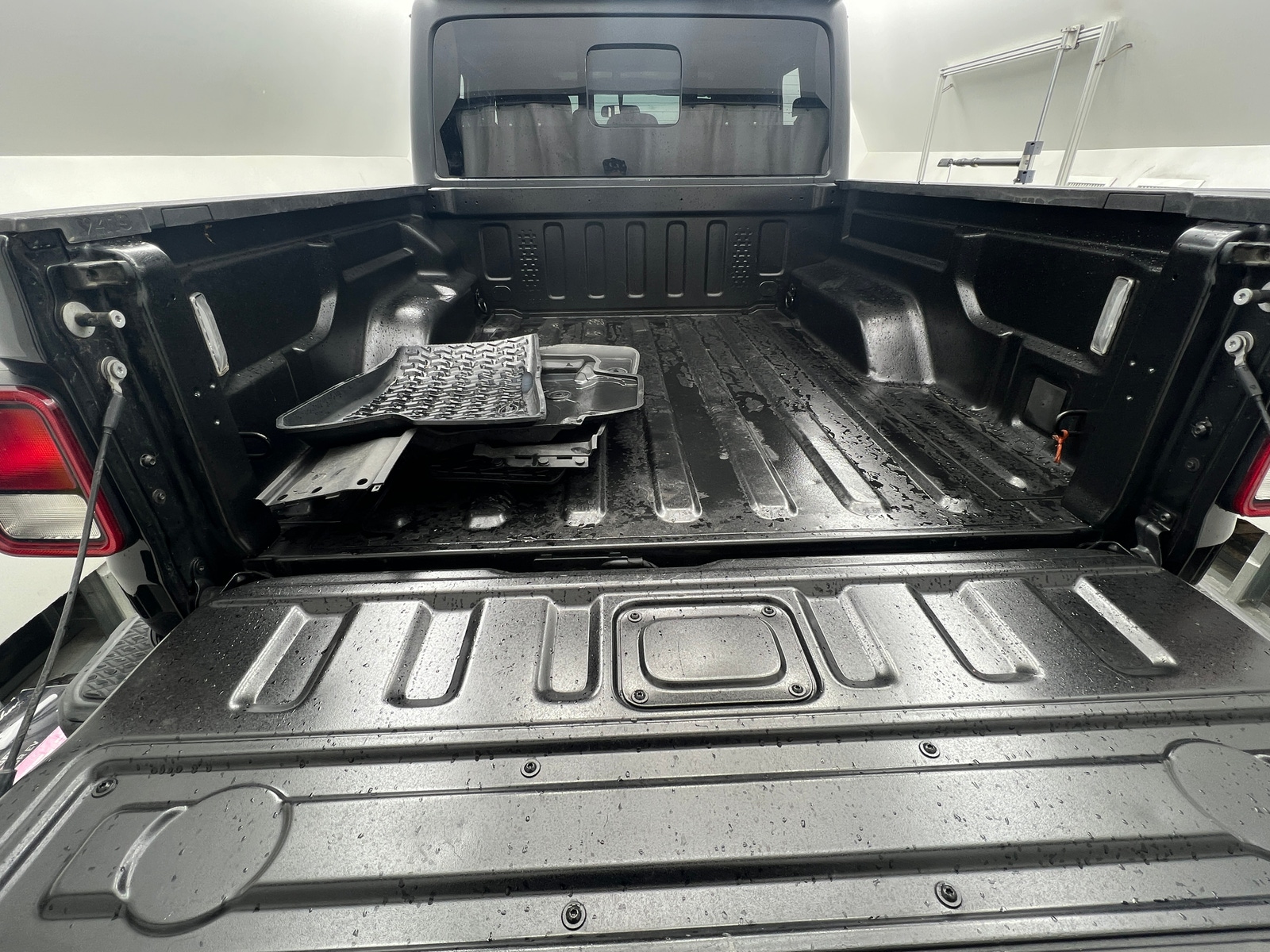 Thumbnail: 2020 Jeep Gladiator - 7