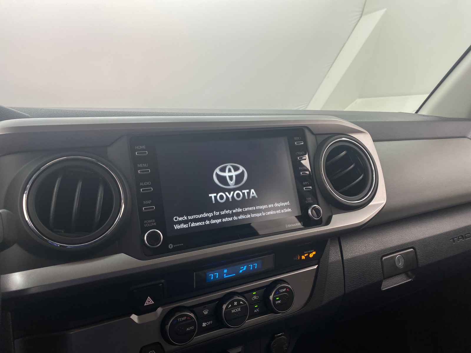 Thumbnail: 2022 Toyota Tacoma - 4