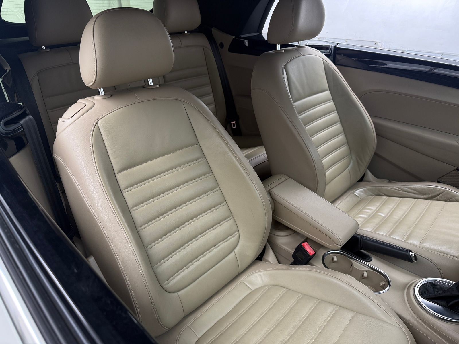 Thumbnail: 2013 Volkswagen Beetle - 2