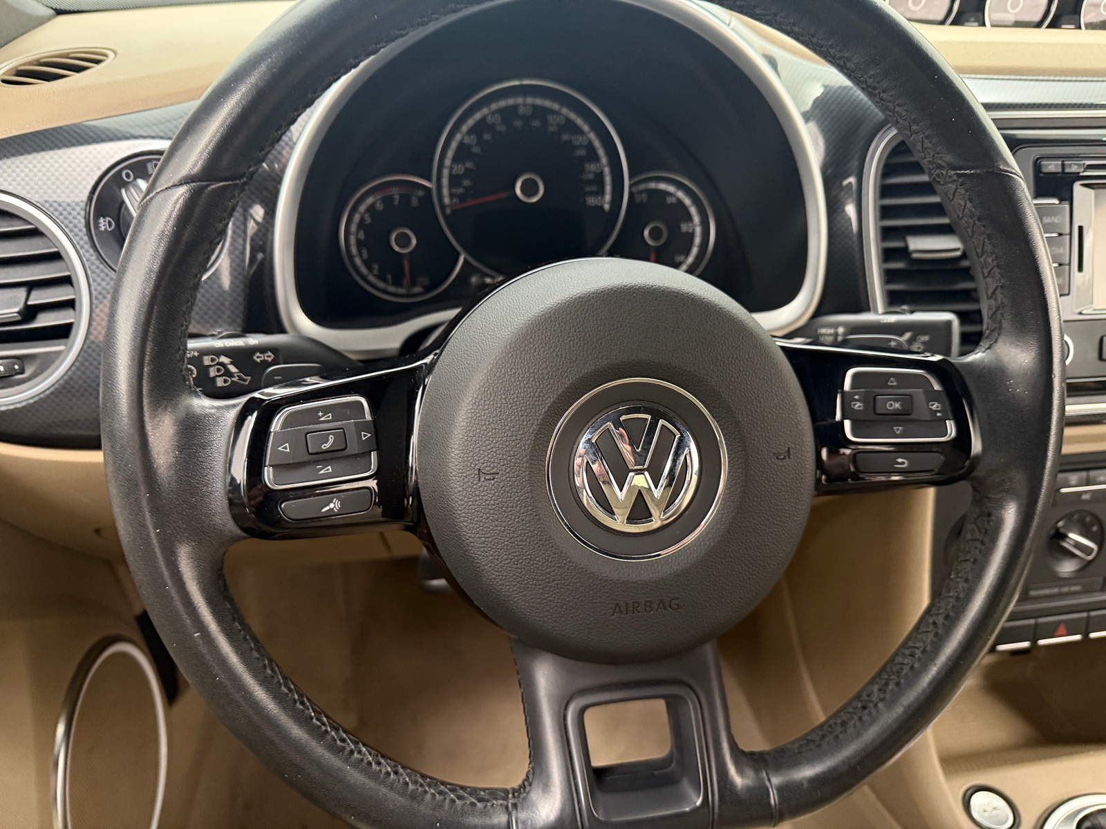 Thumbnail: 2013 Volkswagen Beetle - 4