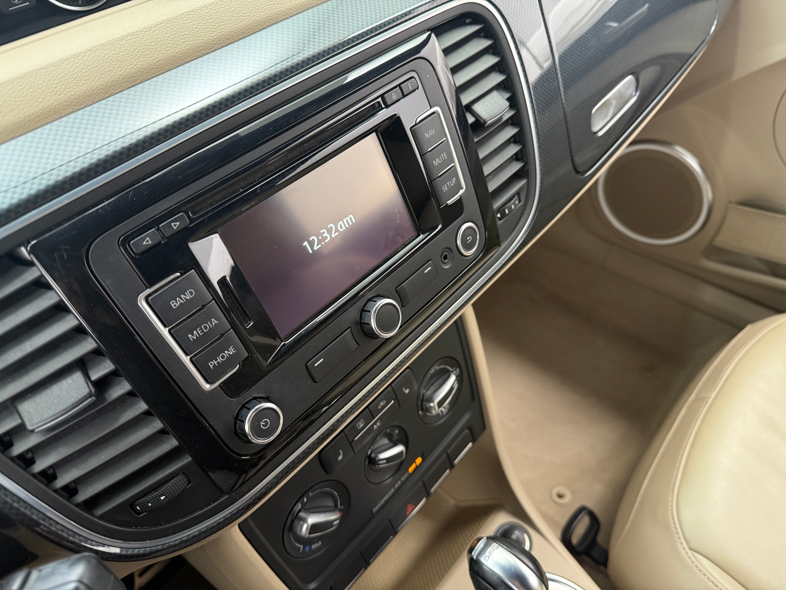 Thumbnail: 2013 Volkswagen Beetle - 3