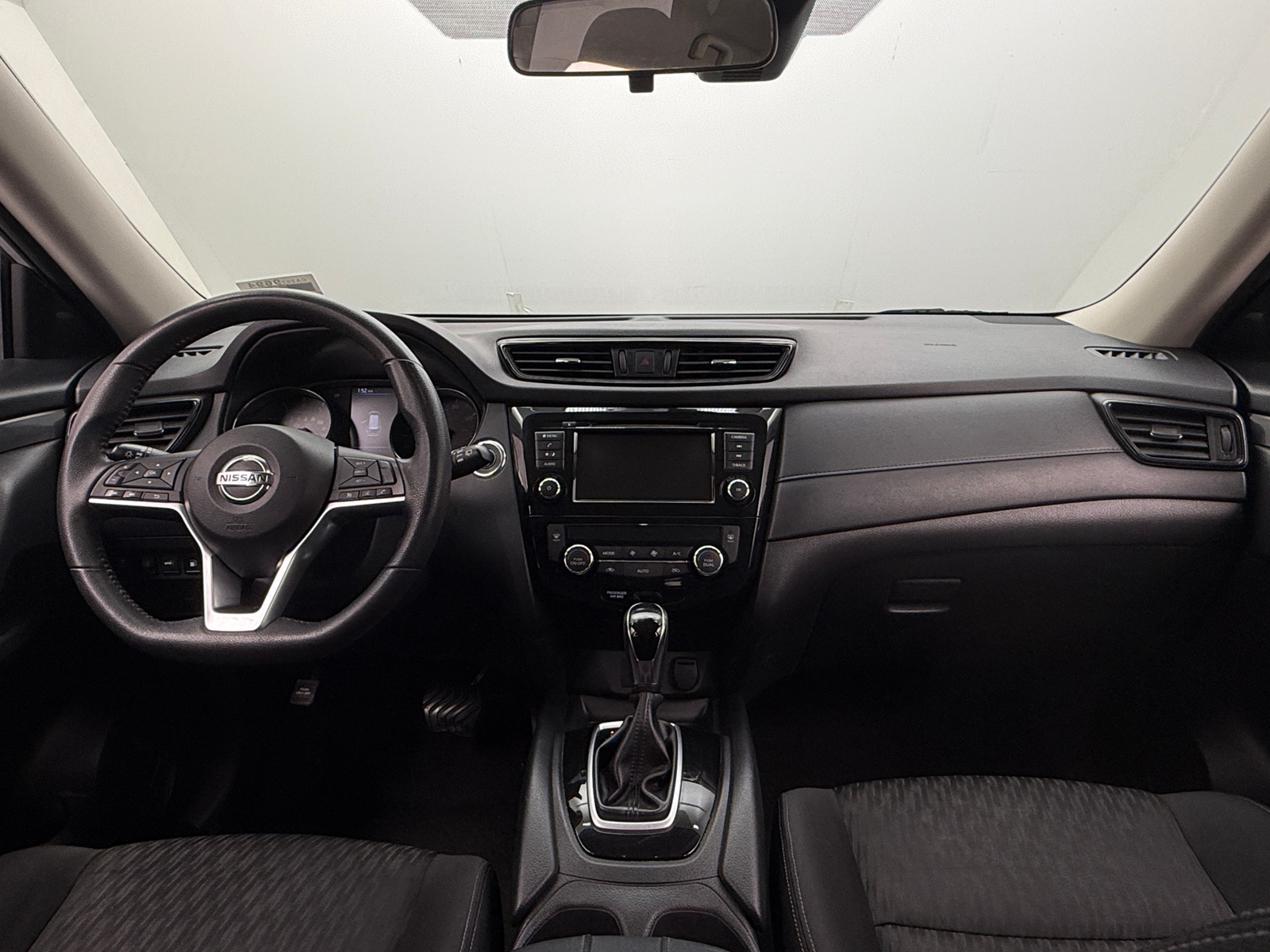 Thumbnail: 2019 Nissan Rogue - 3