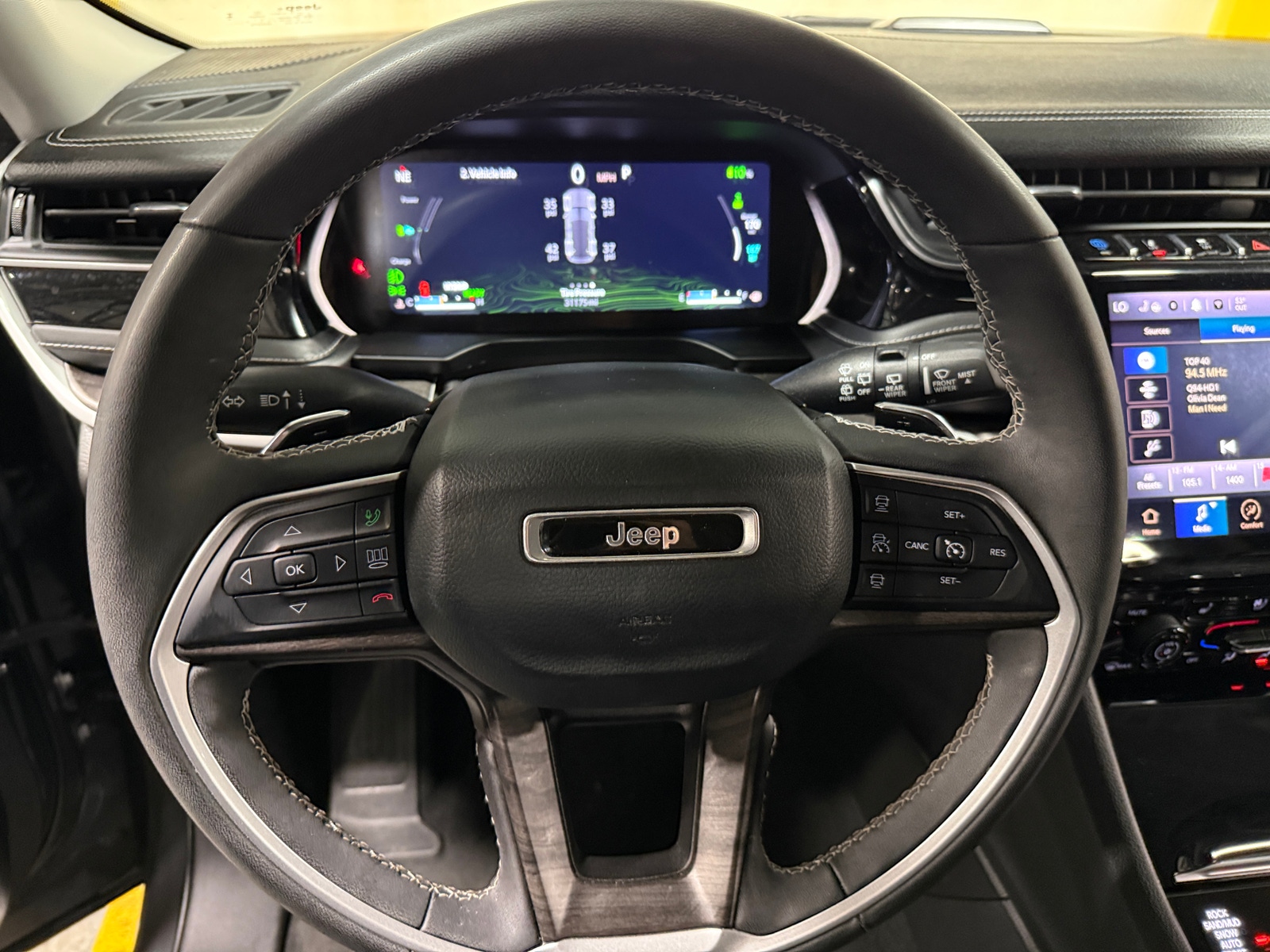 Thumbnail: 2023 Jeep Grand Cherokee - 4