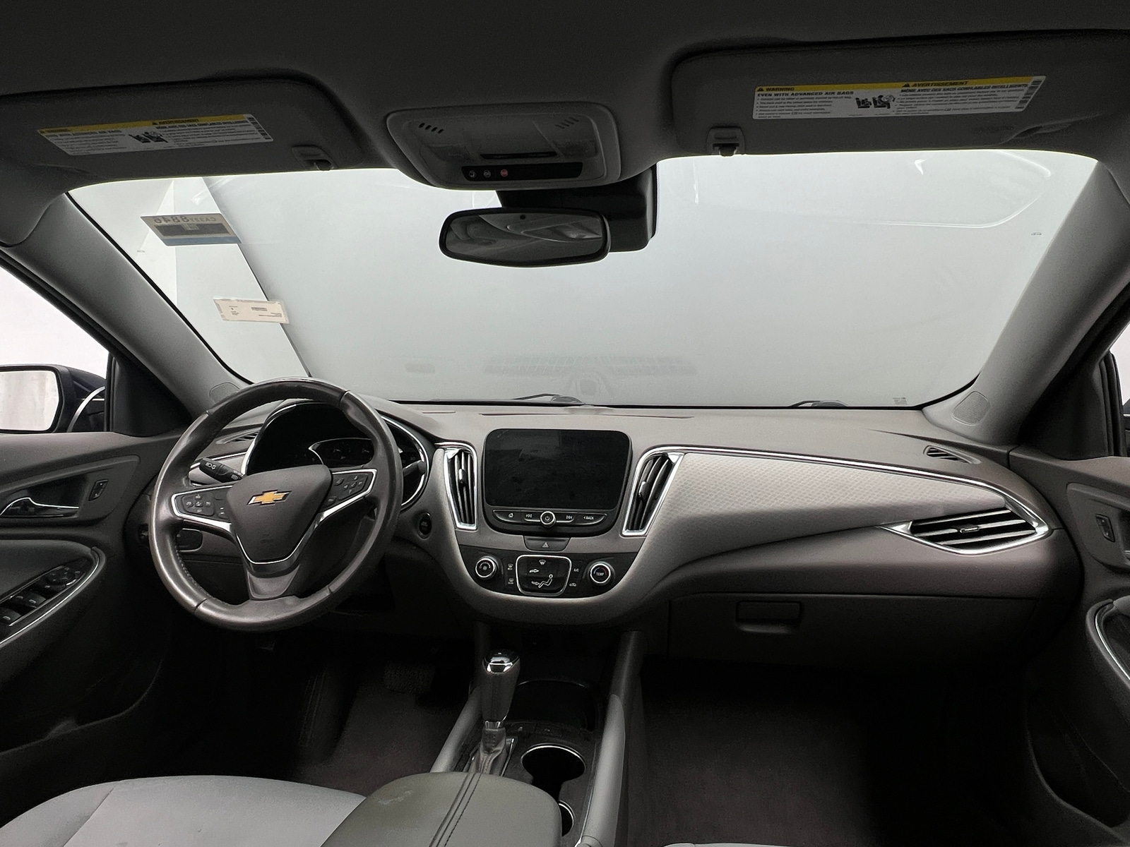 Thumbnail: 2018 Chevrolet Malibu - 3