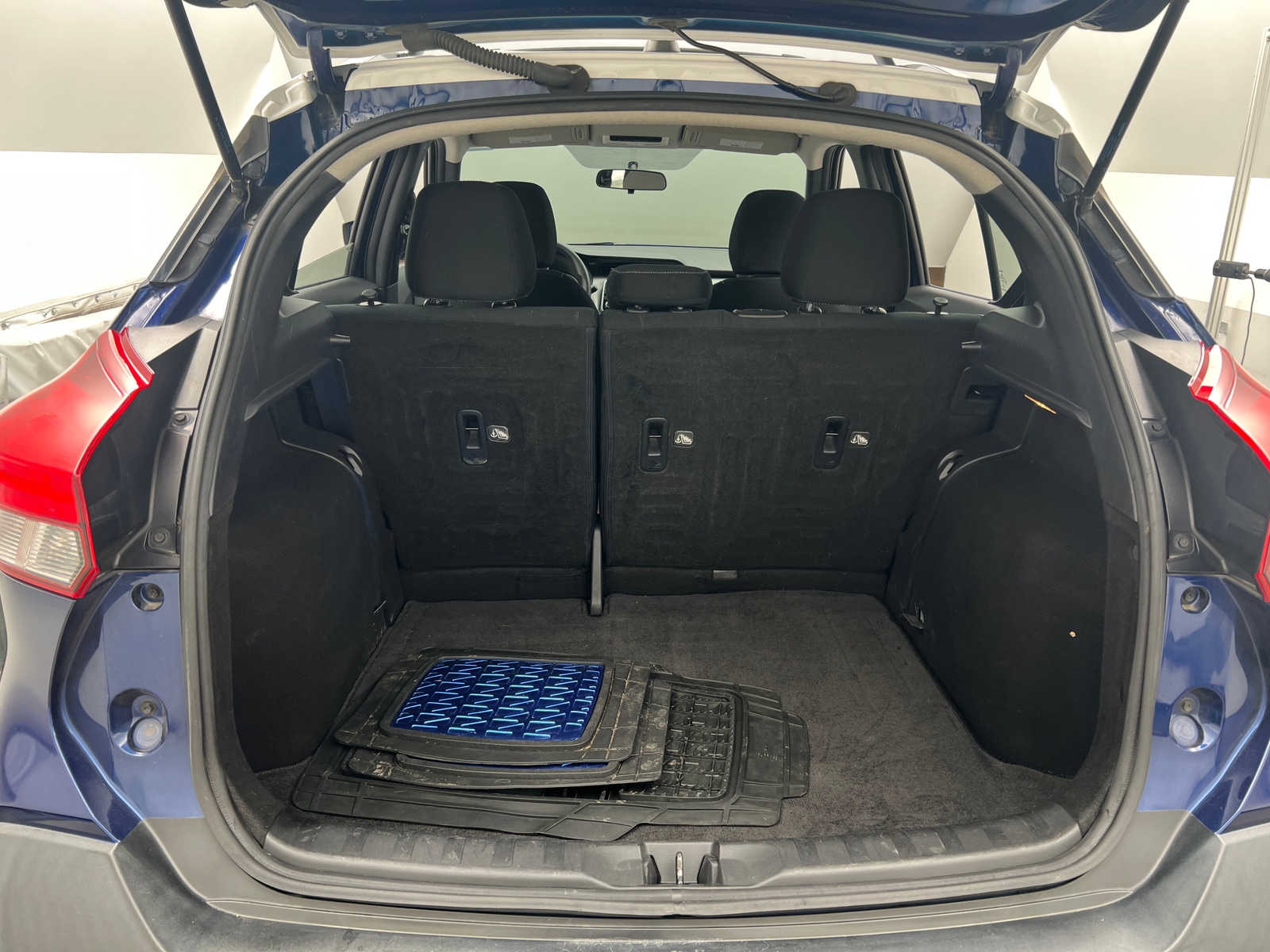 Thumbnail: 2019 Nissan Kicks - 7