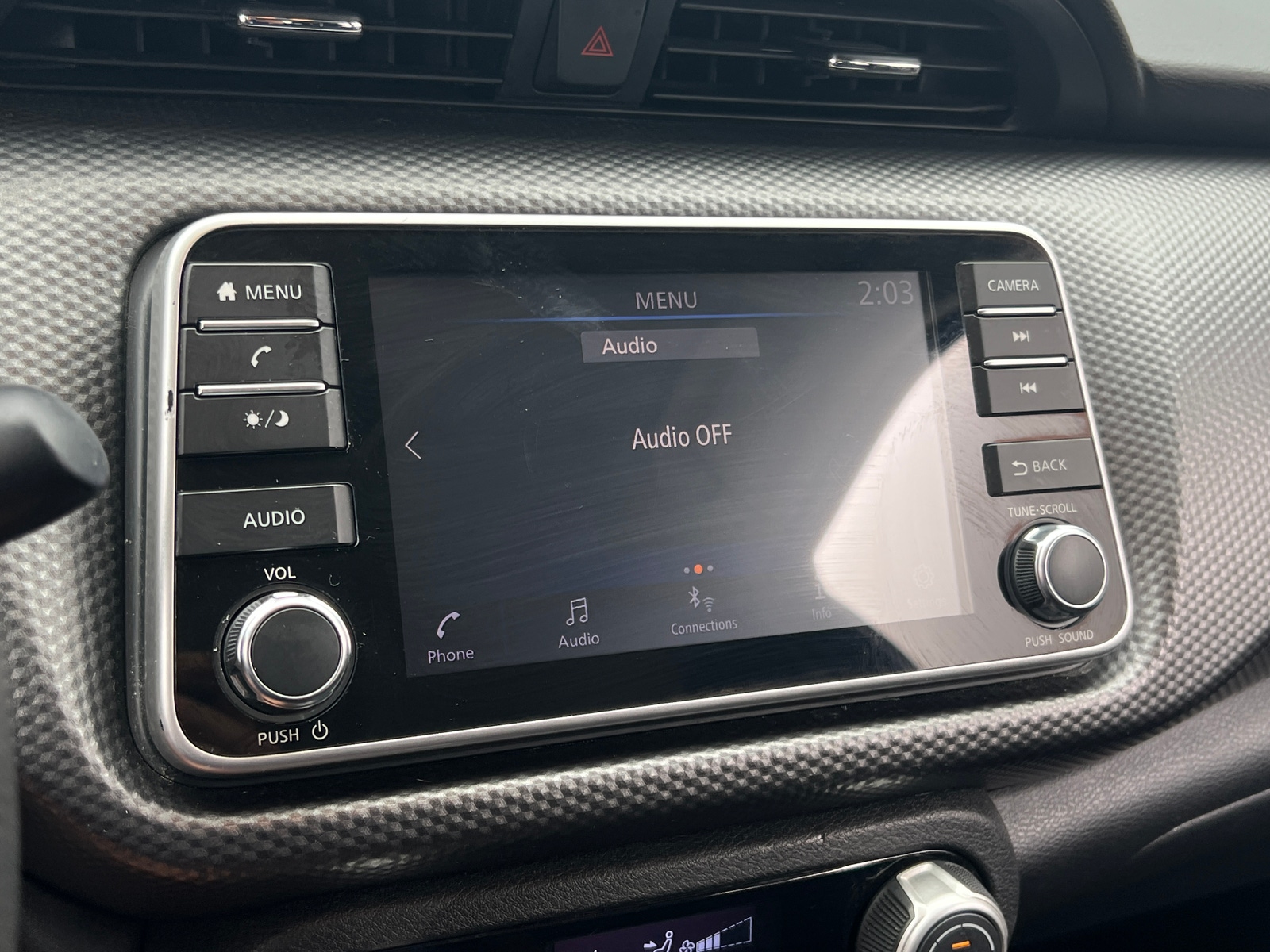 Thumbnail: 2019 Nissan Kicks - 4