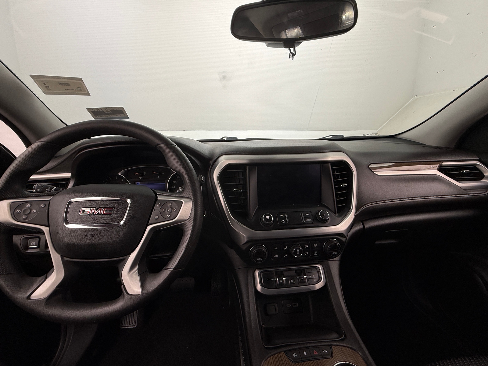 Thumbnail: 2022 GMC Acadia - 3