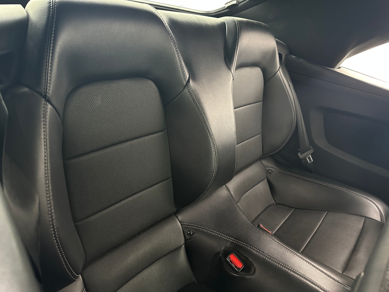 Thumbnail: 2022 Ford Mustang - 6