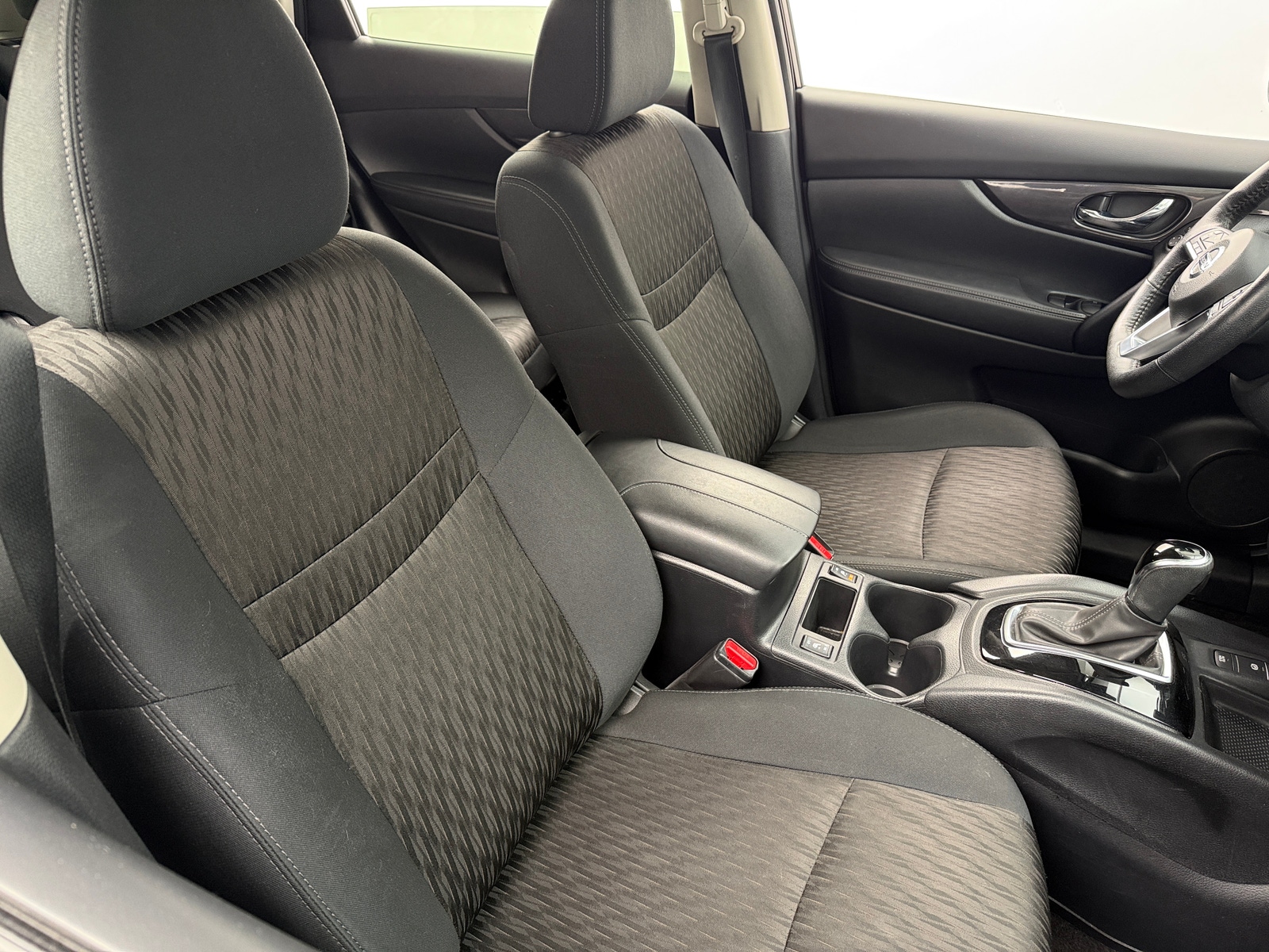 Thumbnail: 2019 Nissan Rogue - 2