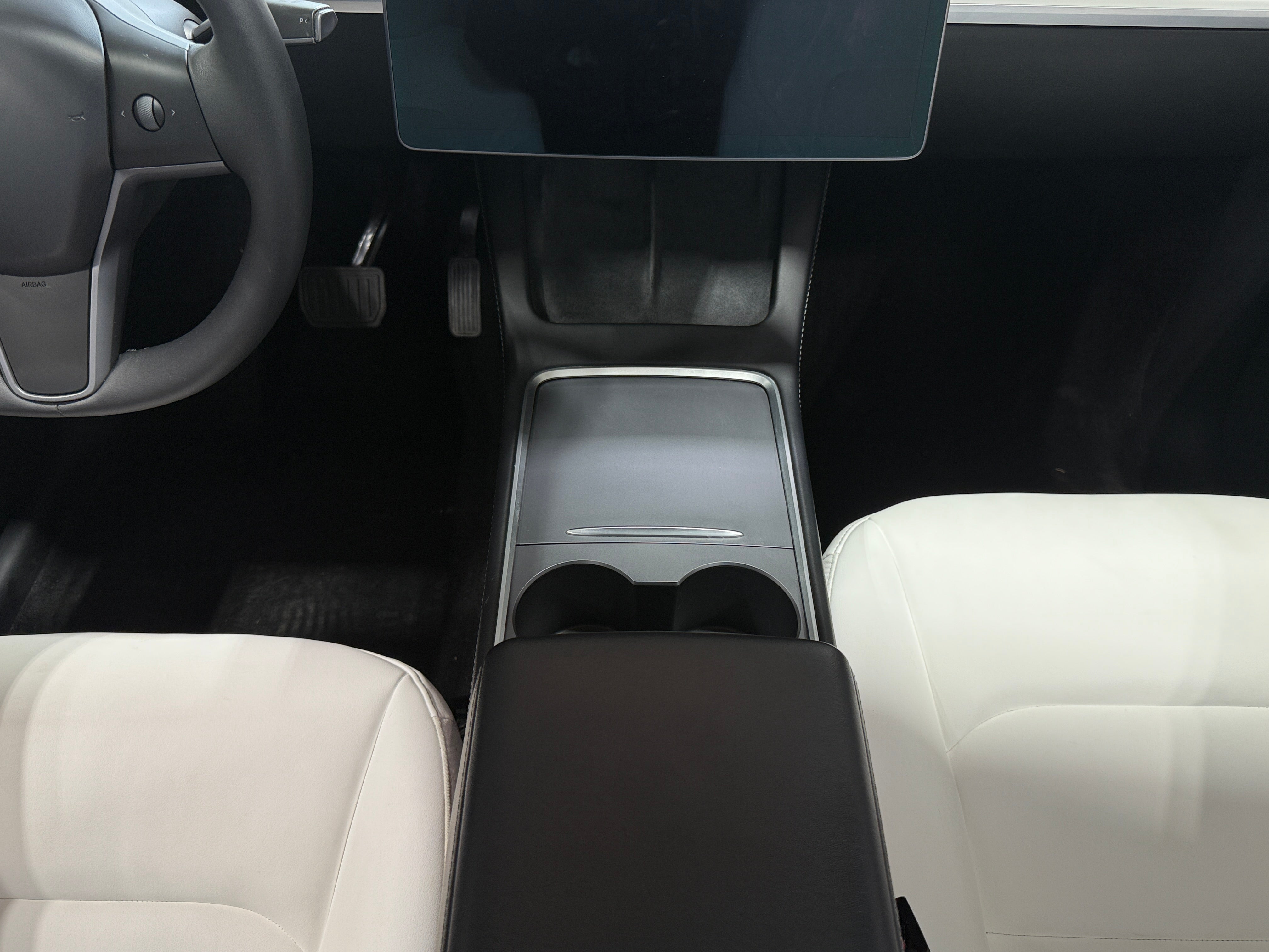 Used 2022 Tesla Model Y Long Range with VIN 7SAYGDEE2NF432238 for sale in Oak Creek, WI