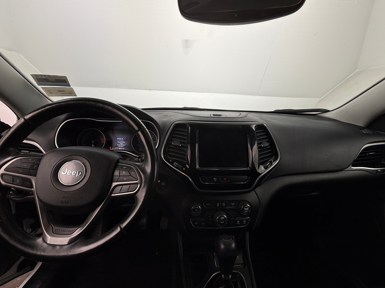 Thumbnail: 2020 Jeep Cherokee - 2