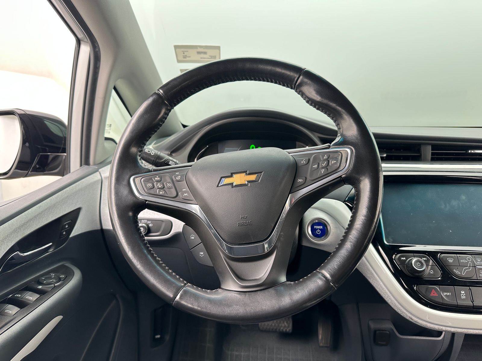 Thumbnail: 2020 Chevrolet Bolt EV - 4