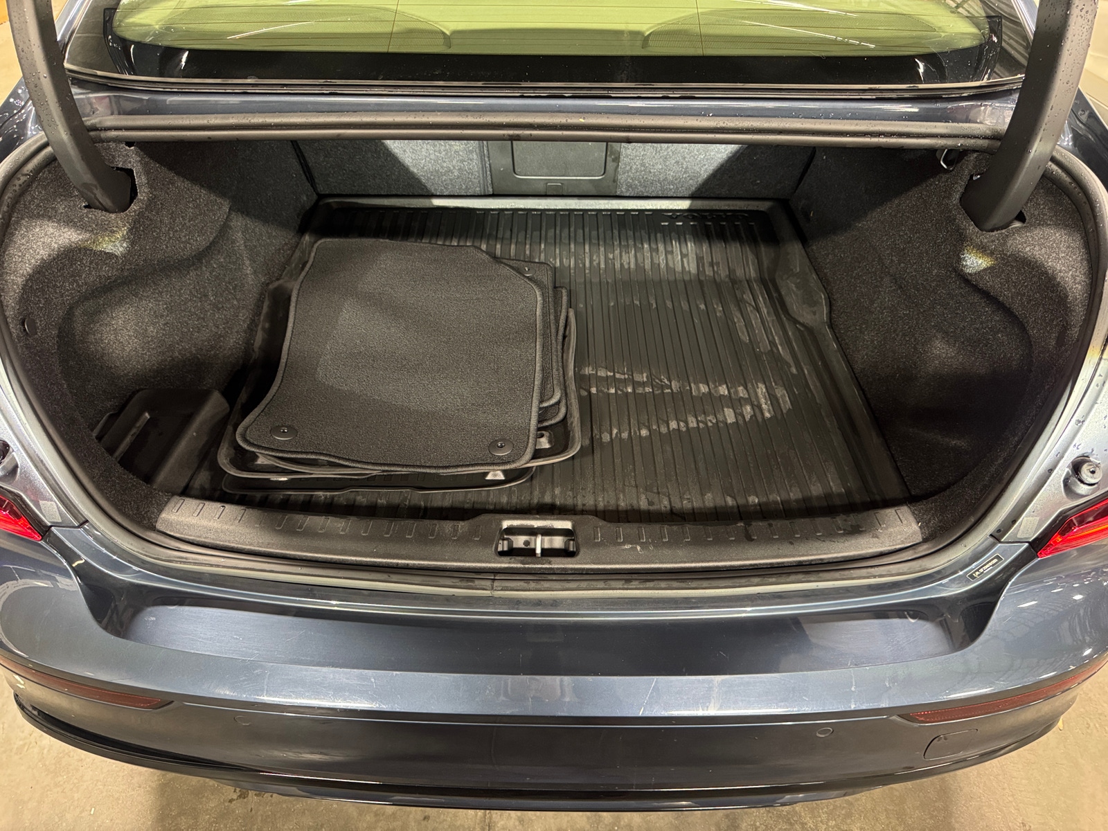 Thumbnail: 2022 Volvo S60 - 6