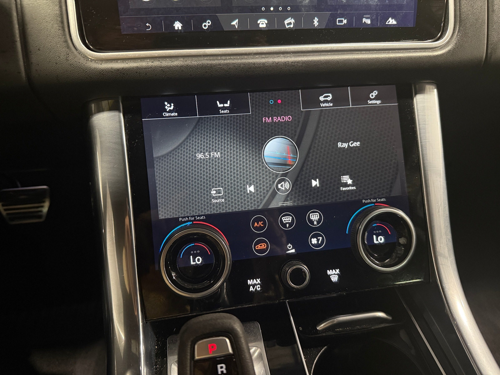 Thumbnail: 2020 Land Rover Range Rover Sport - 3