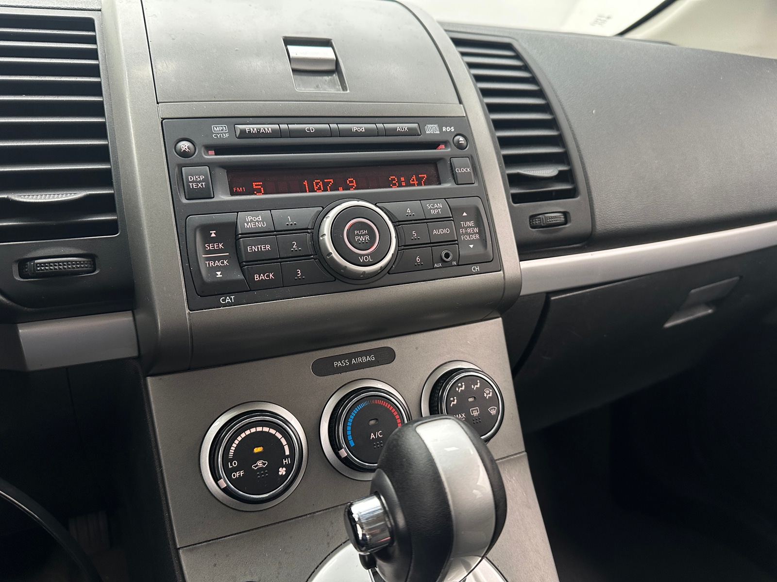 Thumbnail: 2012 Nissan Sentra - 4