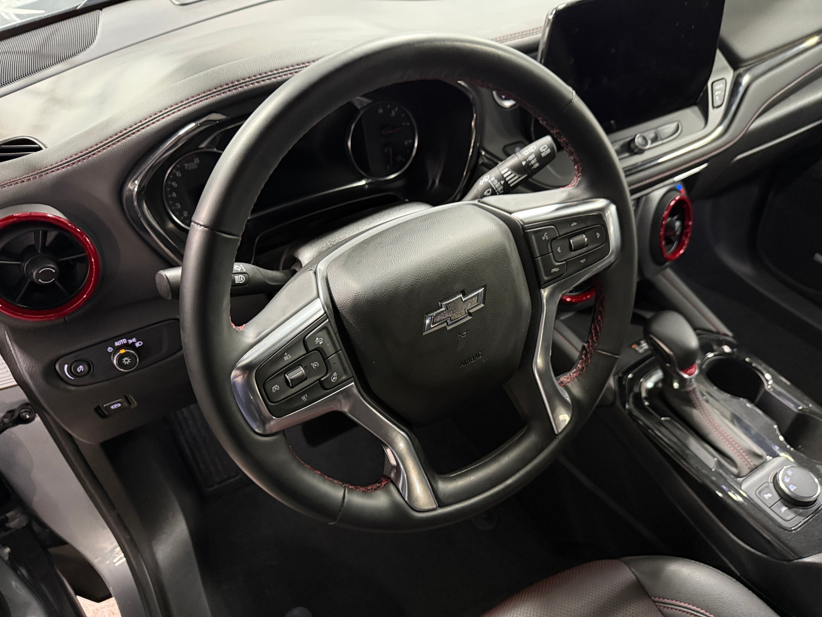 Thumbnail: 2025 Chevrolet Blazer - 4