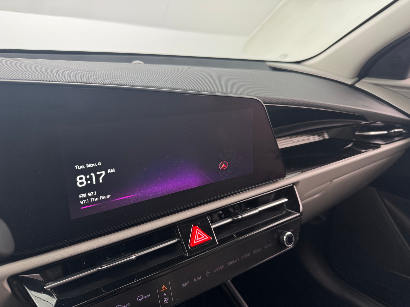 Thumbnail: 2023 Kia Niro - 3