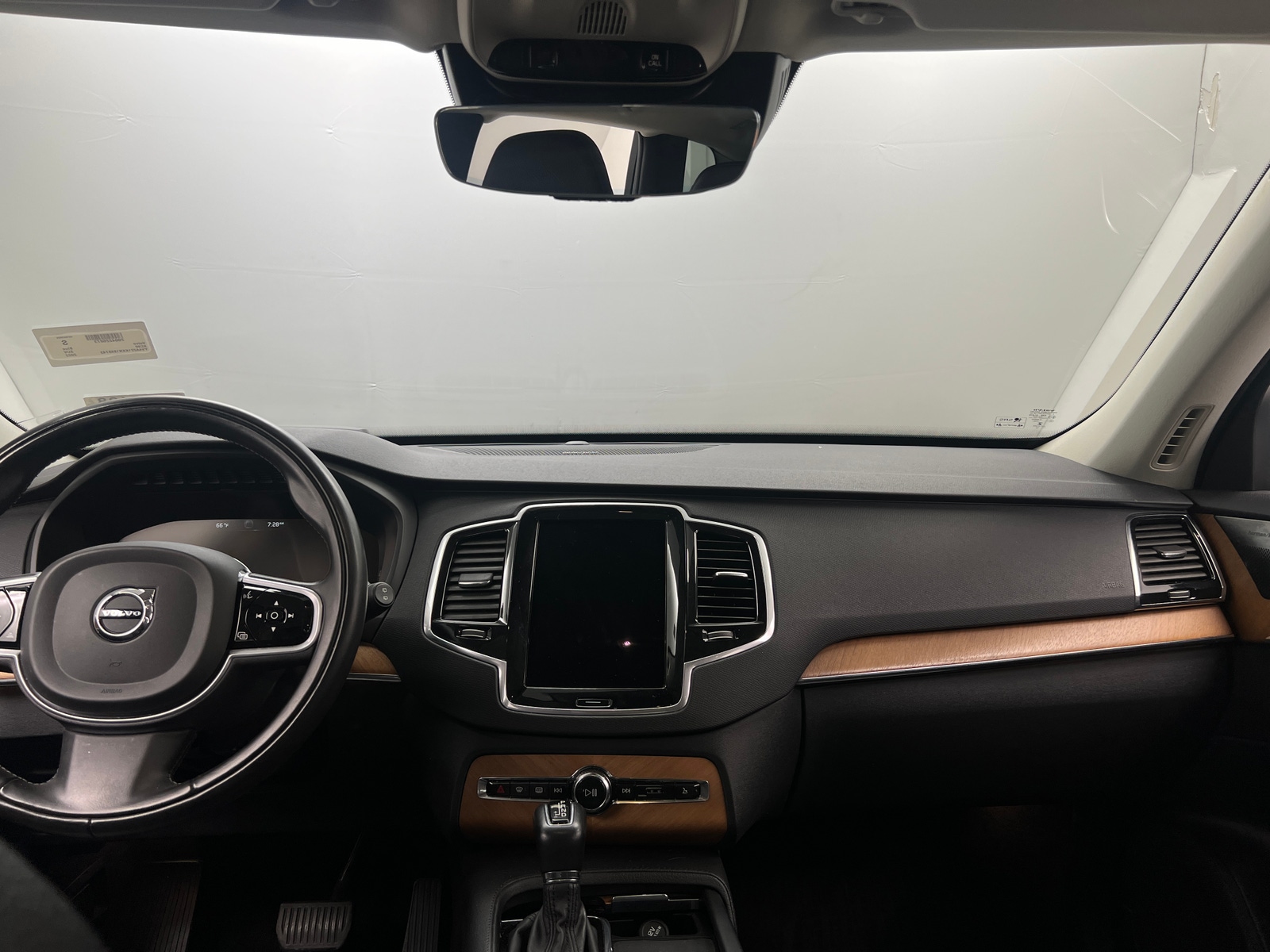 Thumbnail: 2022 Volvo XC90 - 2