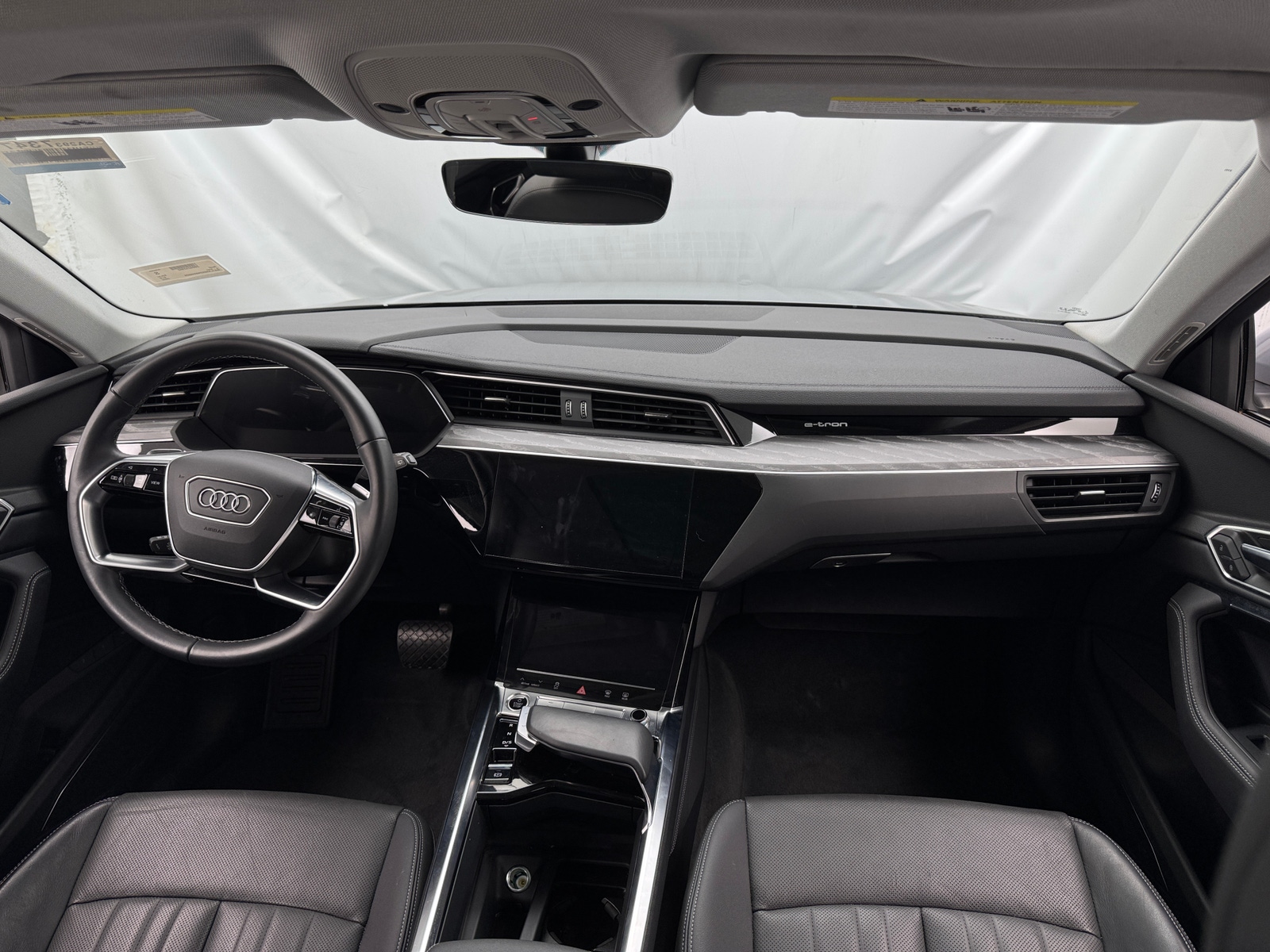 Thumbnail: 2022 Audi e-tron - 2