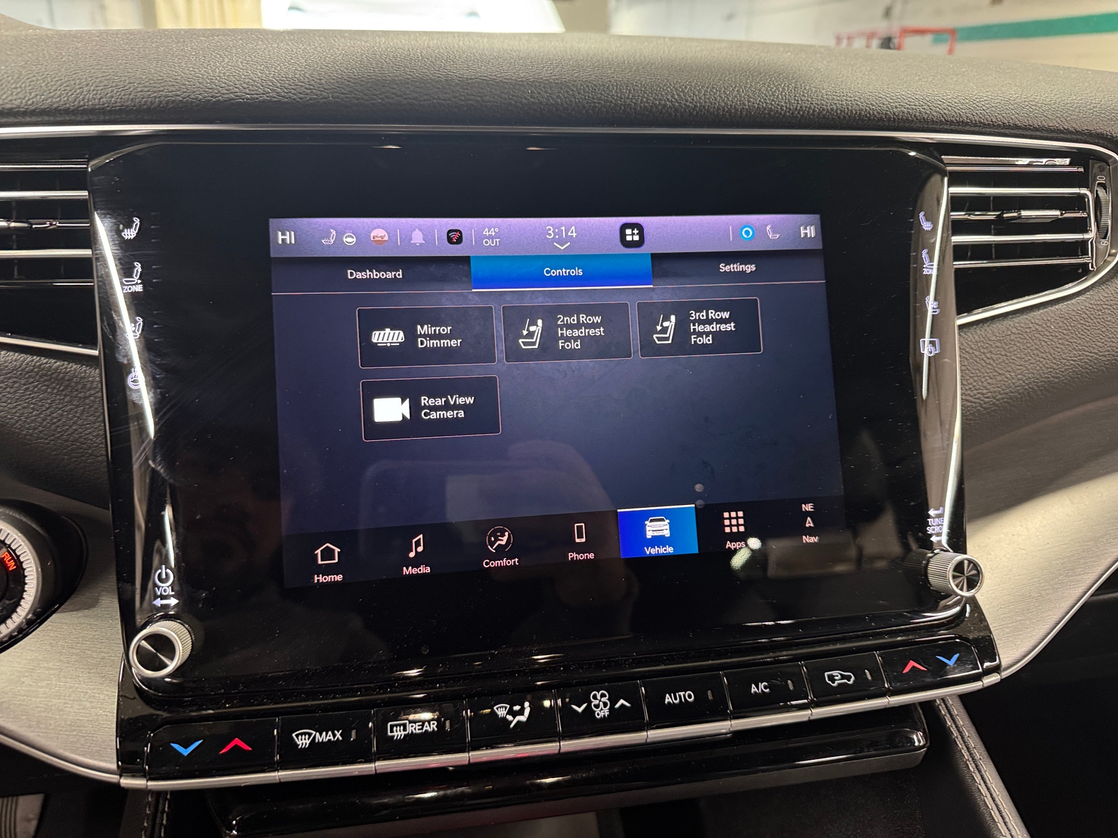 Thumbnail: 2025 Jeep Wagoneer - 3