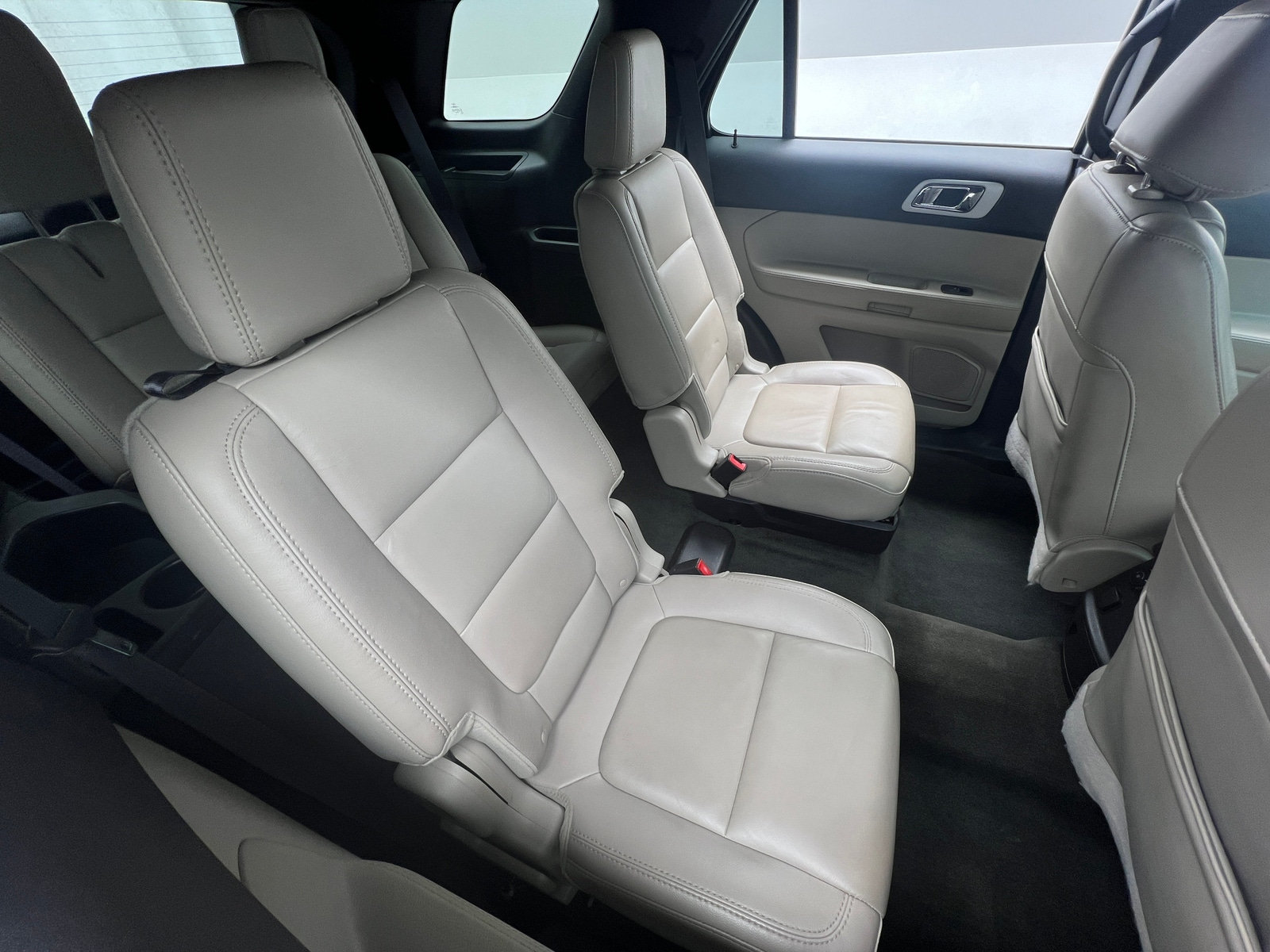 Thumbnail: 2015 Ford Explorer - 6