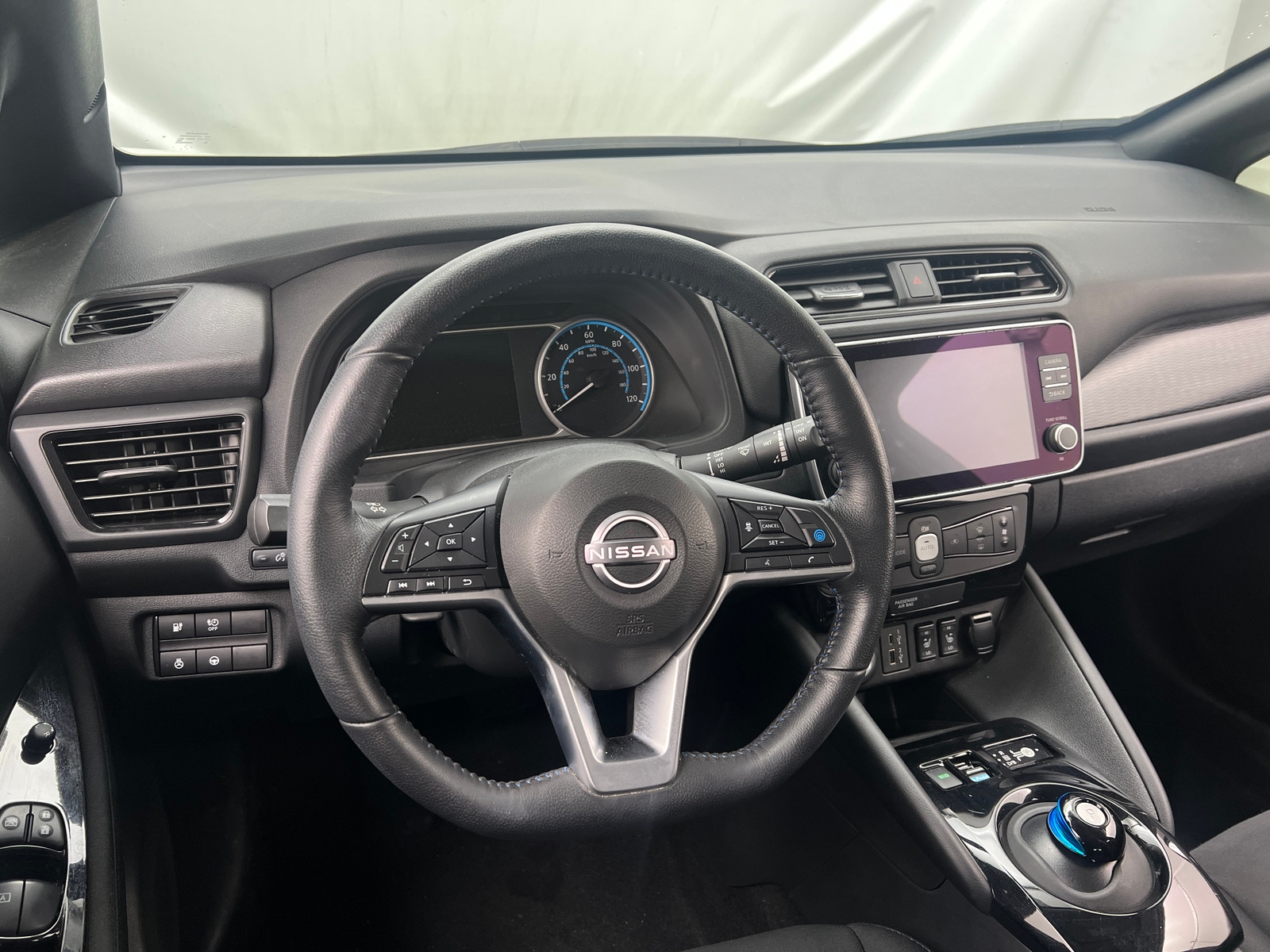 Thumbnail: 2023 Nissan Leaf - 5