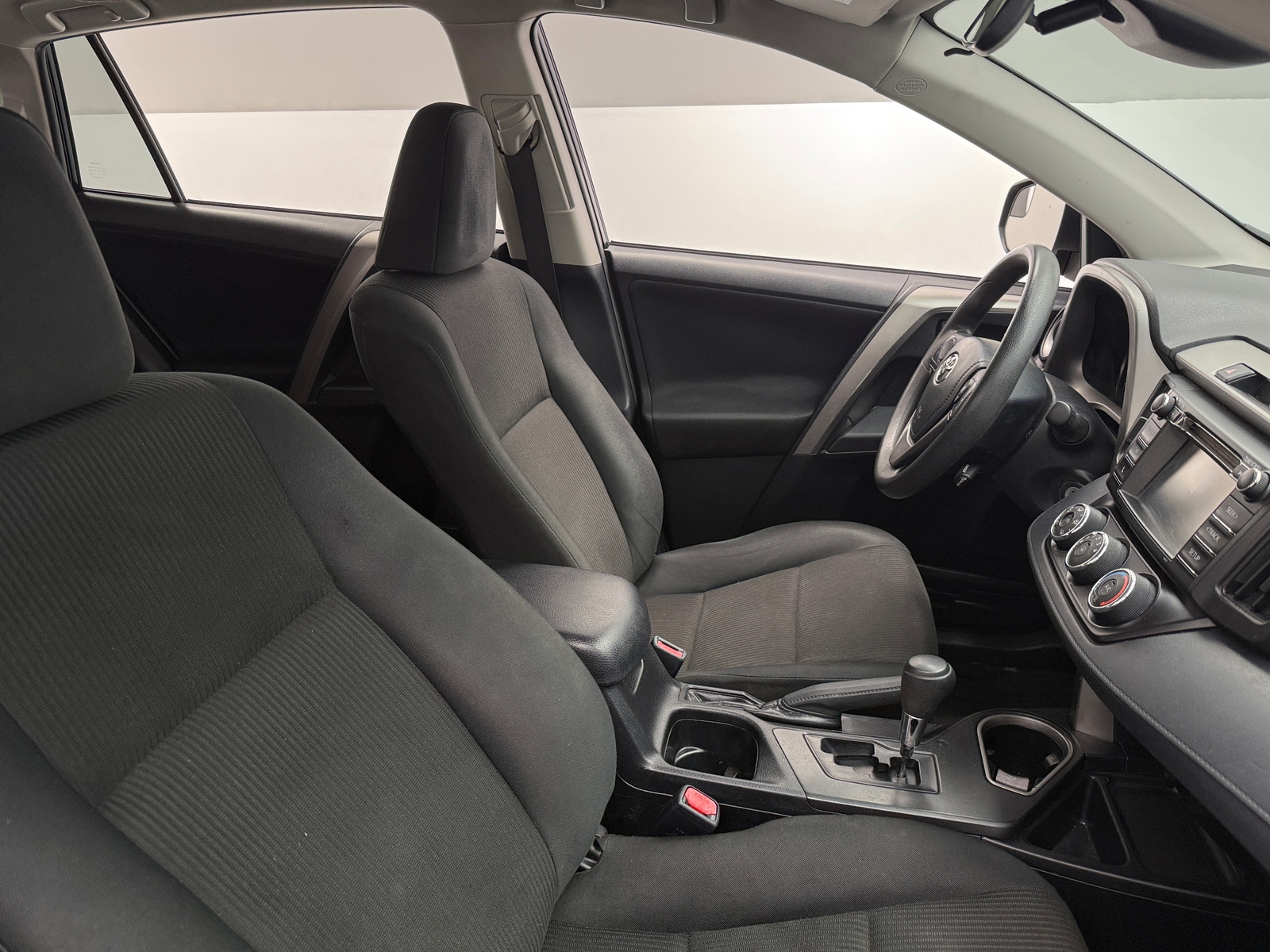 Thumbnail: 2018 Toyota RAV4 - 2