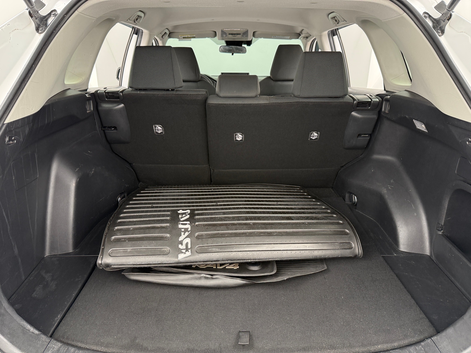 Thumbnail: 2020 Toyota RAV4 - 7