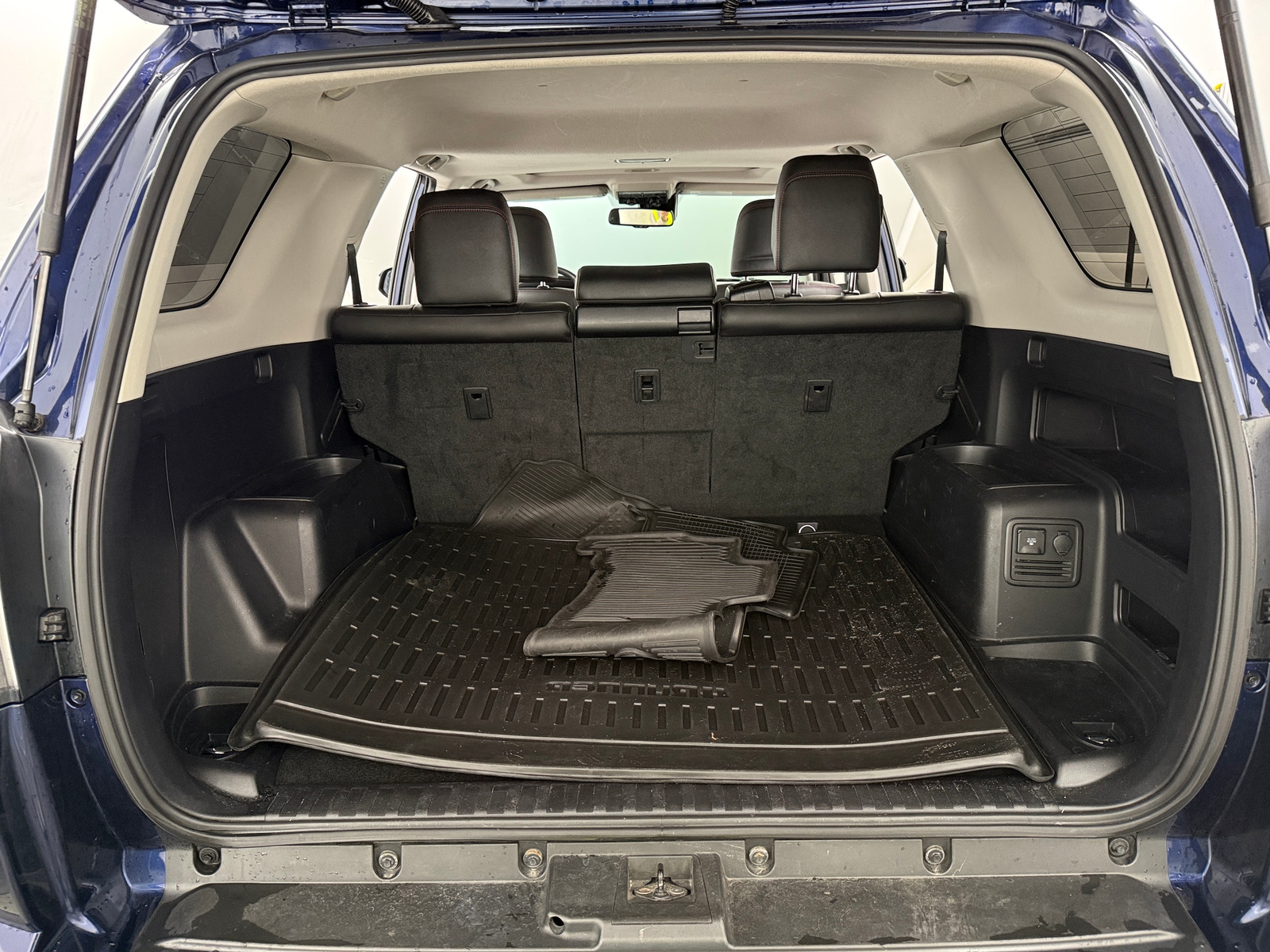 Thumbnail: 2020 Toyota 4Runner - 6