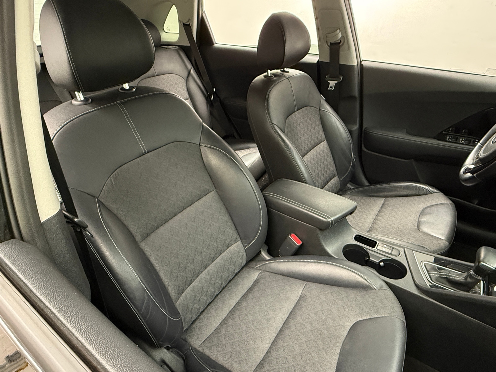 Thumbnail: 2018 Kia Niro - 2