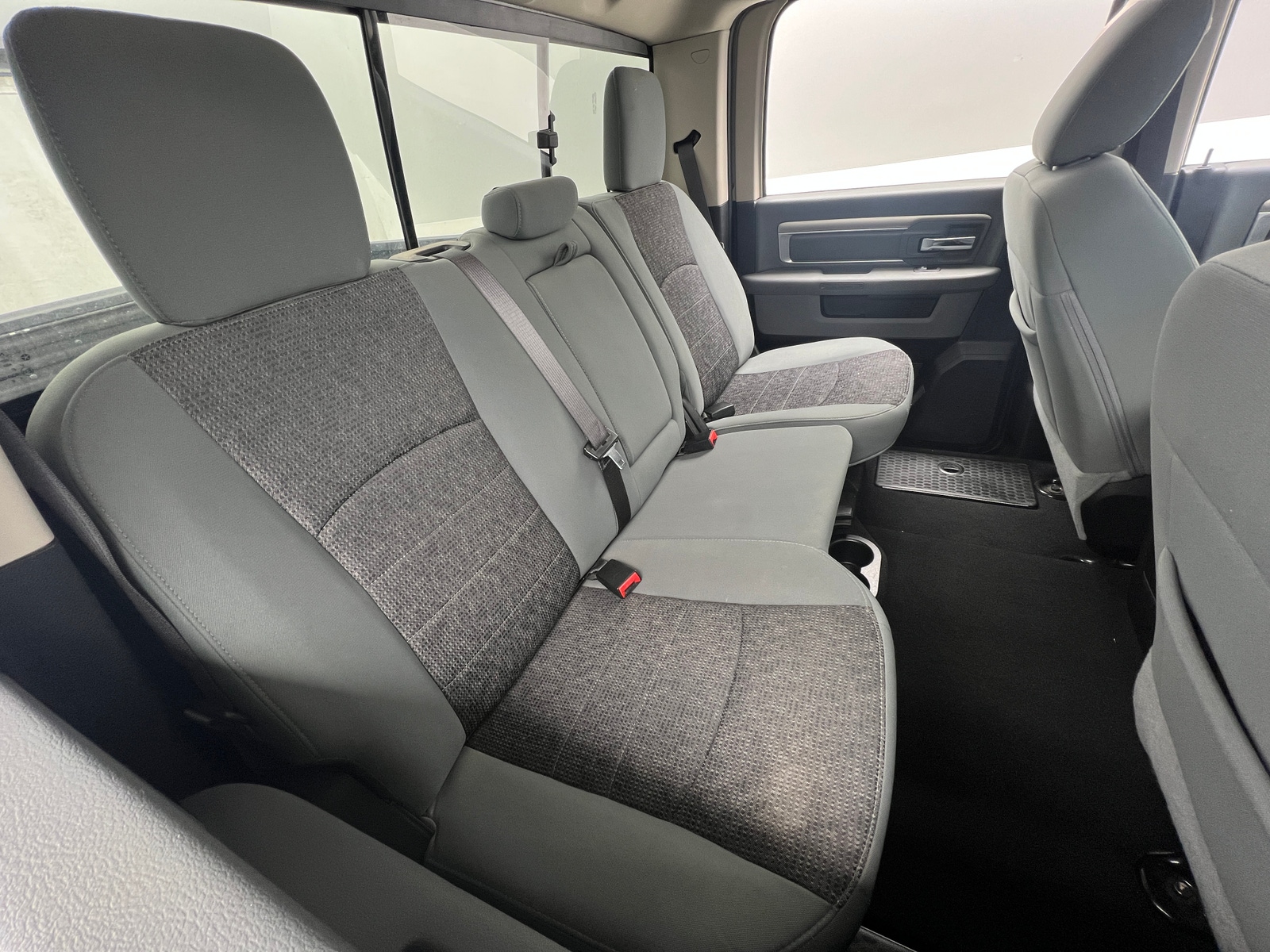 Thumbnail: 2020 RAM 1500 Classic - 6