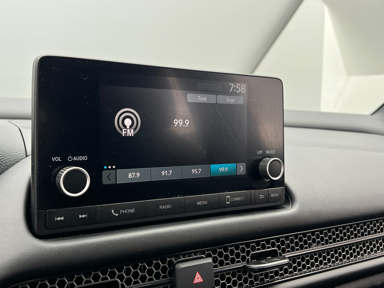 Thumbnail: 2025 Honda HR-V - 4