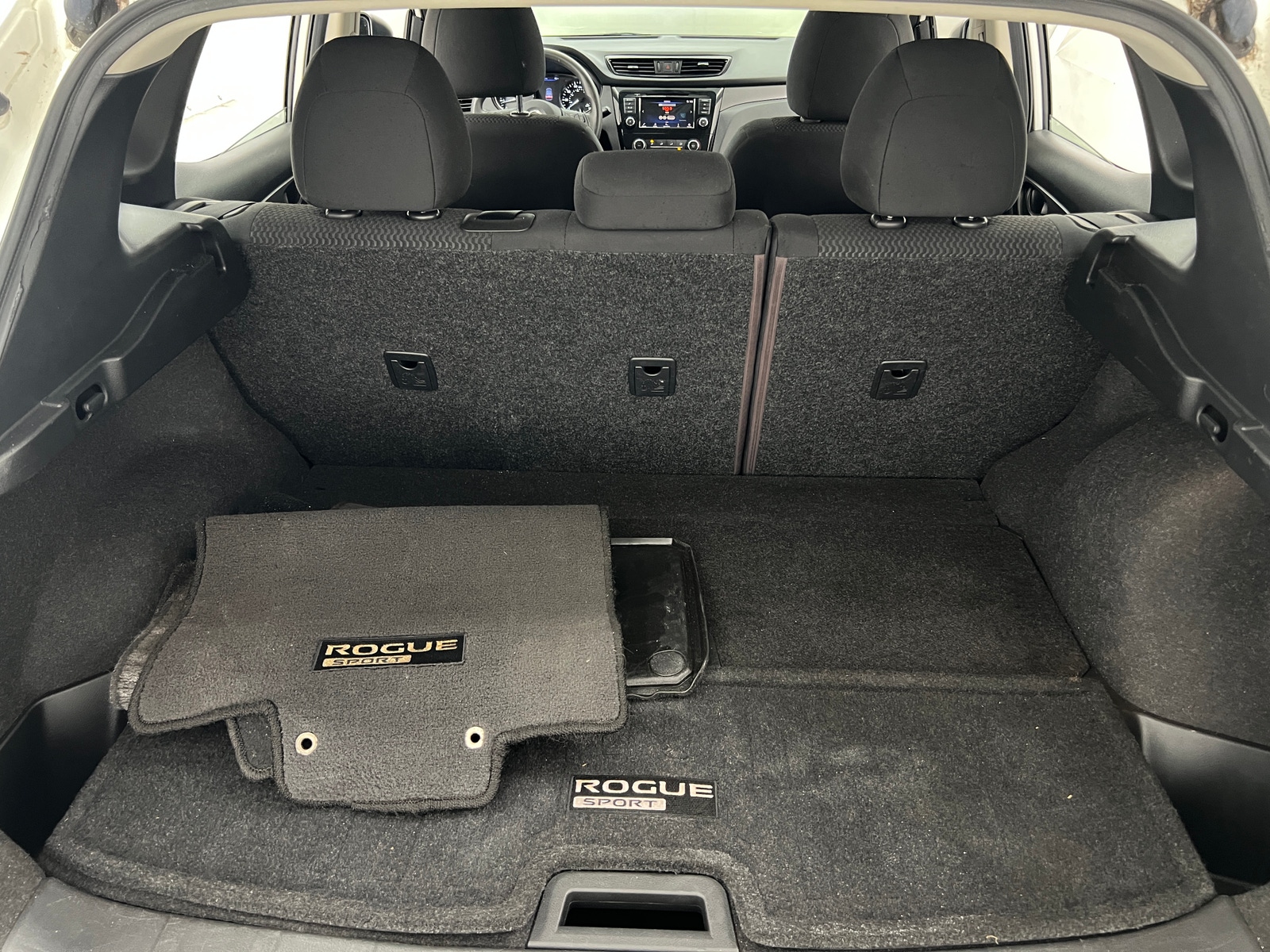 Thumbnail: 2019 Nissan Rogue Sport - 7