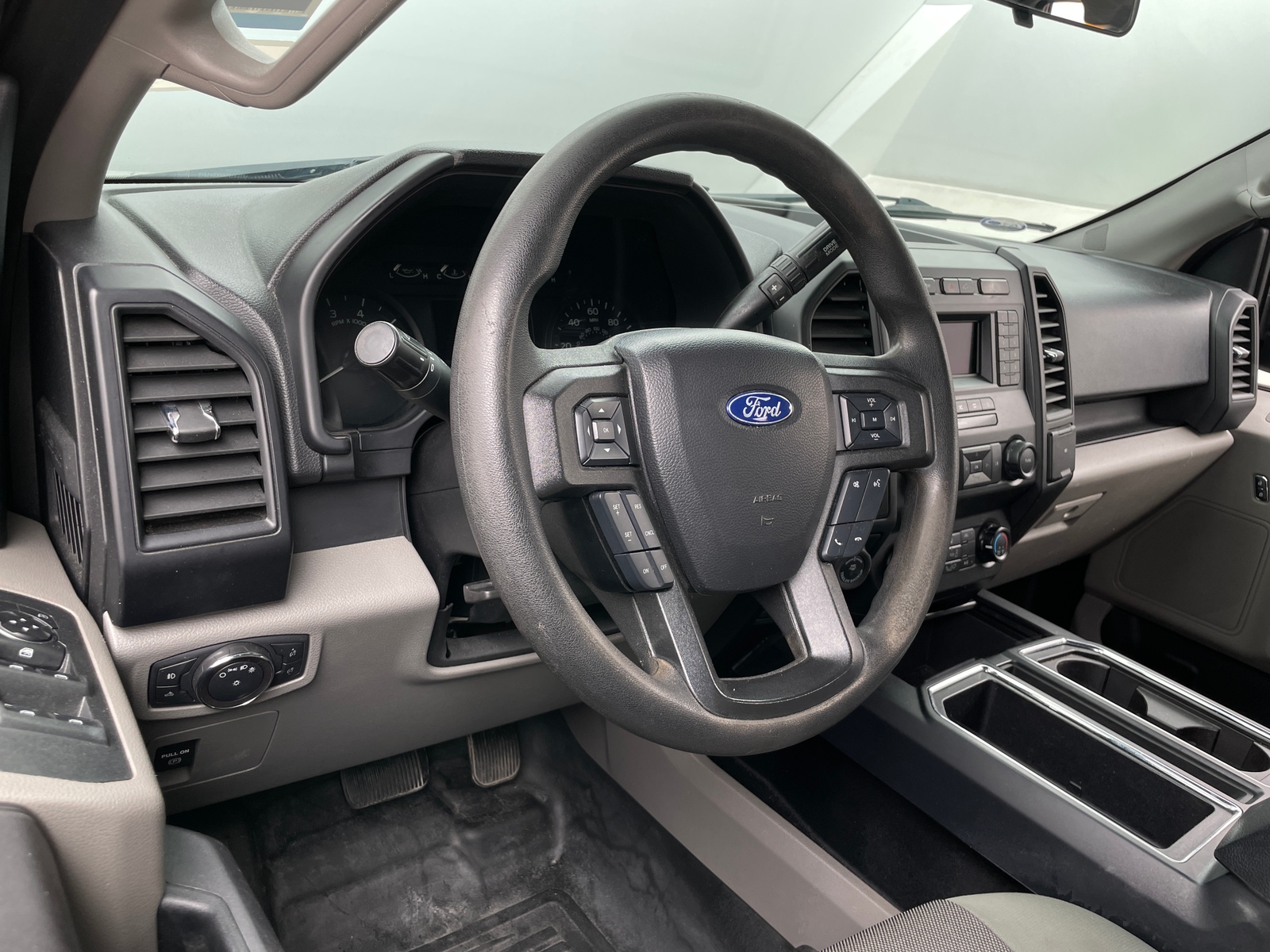 Thumbnail: 2019 Ford Econoline - 3